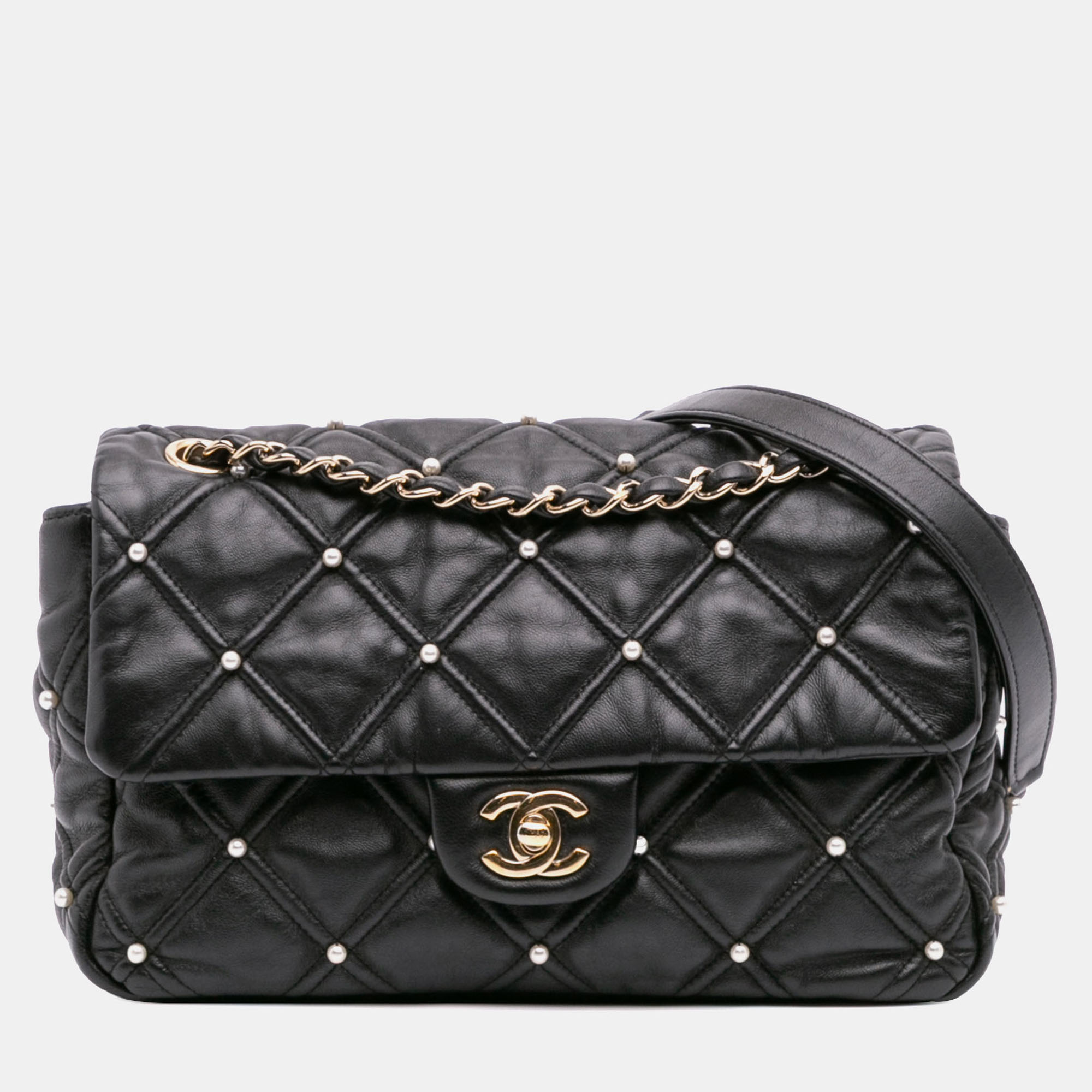 

Chanel Black Medium Quilted Lambskin Pearl Studs Flap