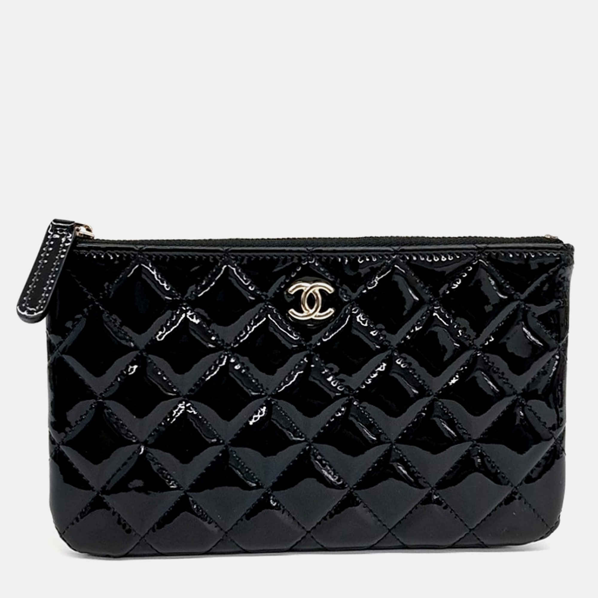 

Chanel Black Patent Leather patent pouch