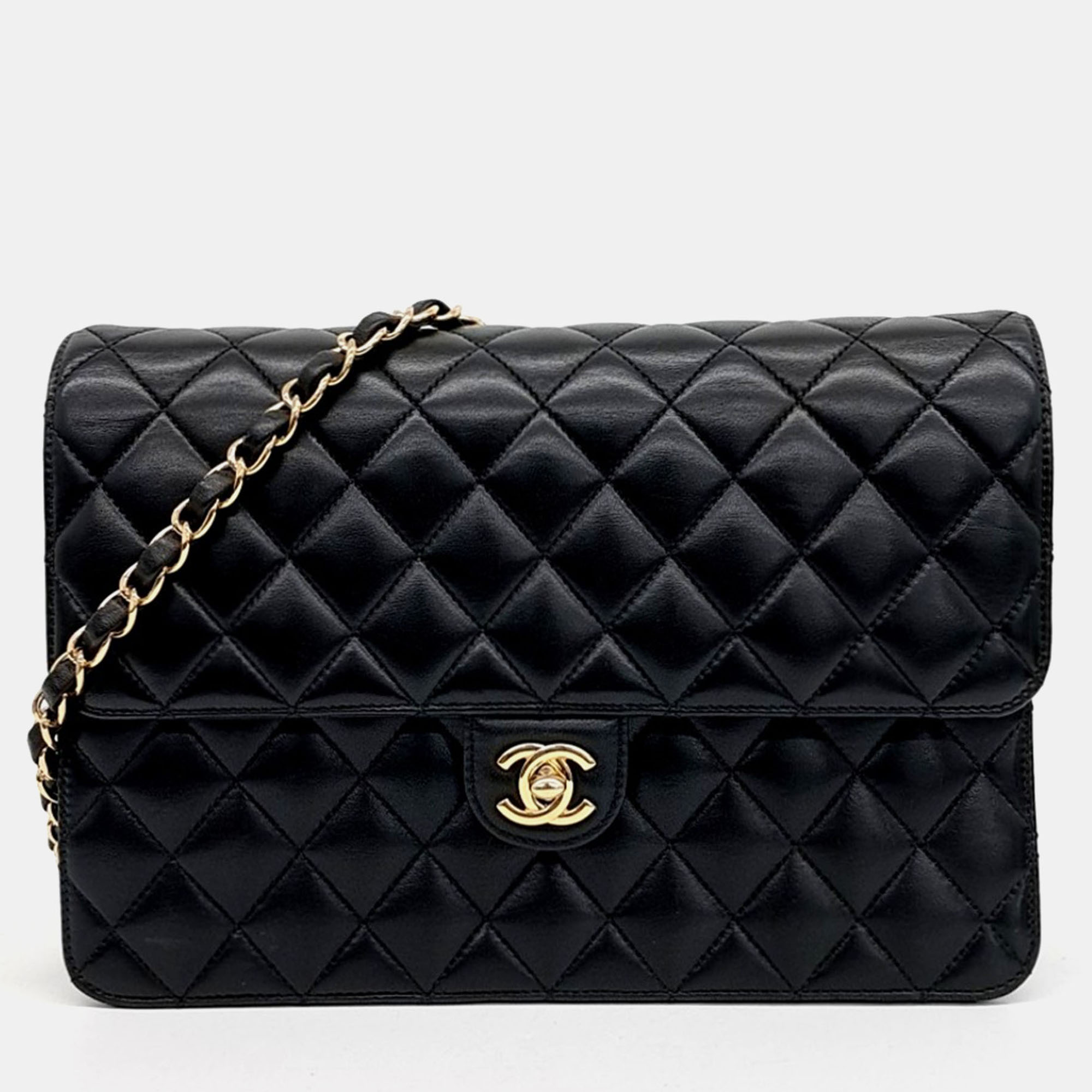 

Chanel Black Leather lambskin shoulder bag