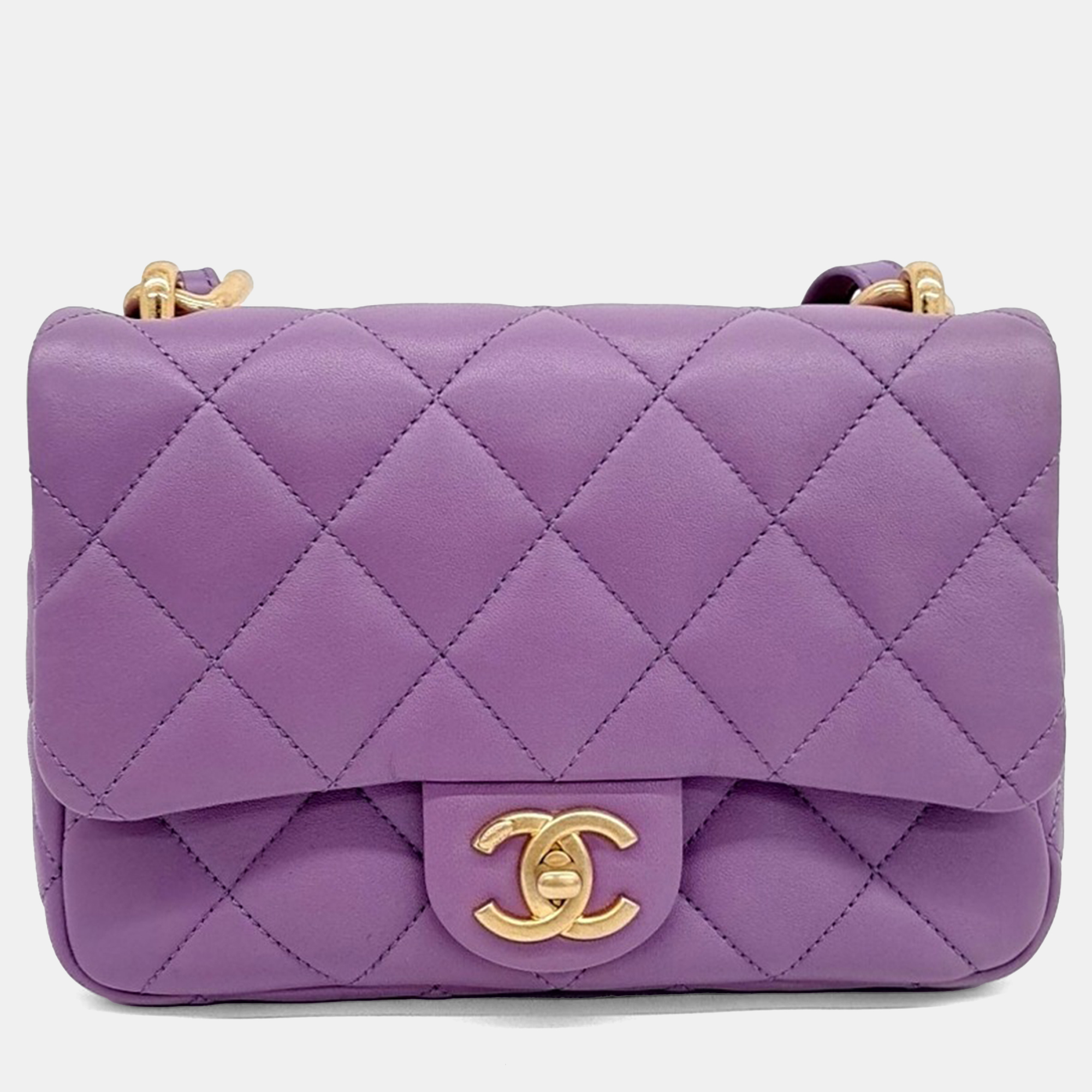 

Chanel Purple Leather chain shoulder bag