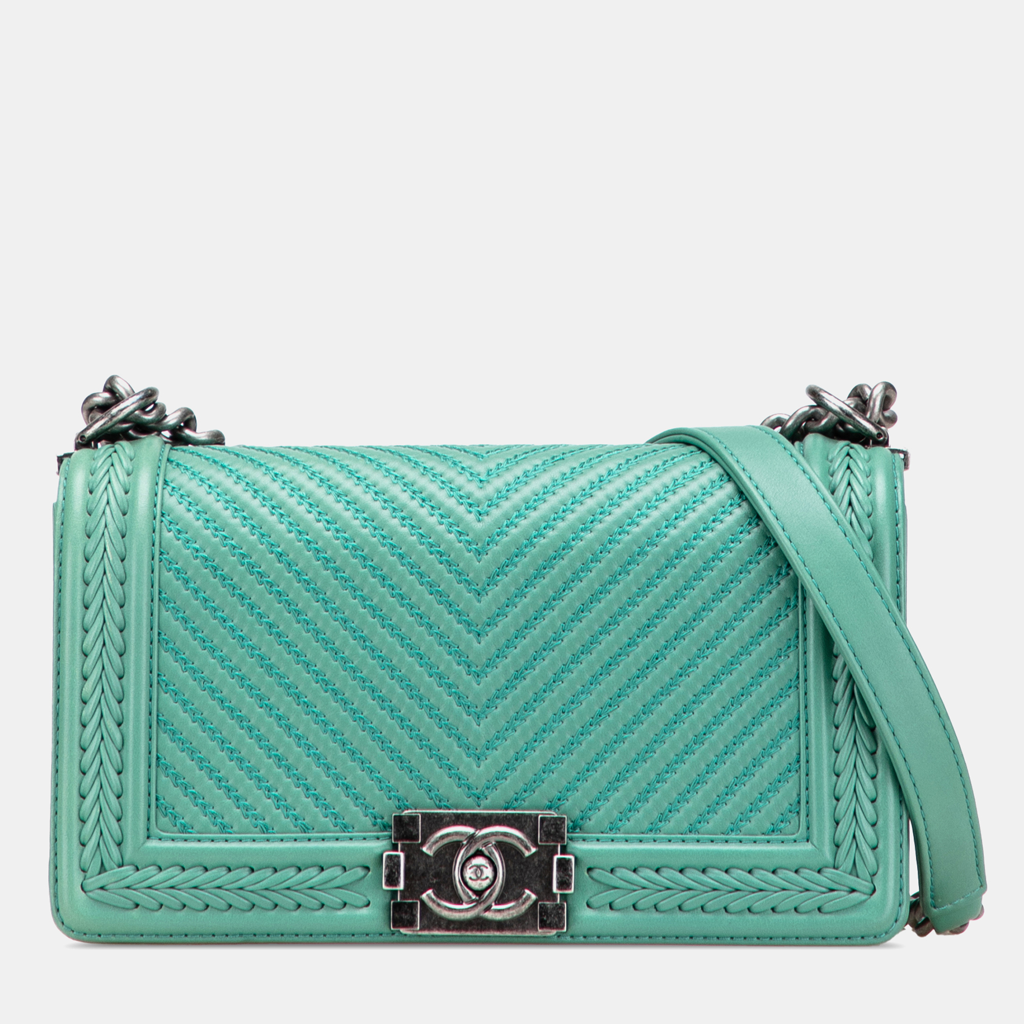 

Chanel Green New Medium Braided Chevron Lambskin Boy Flap