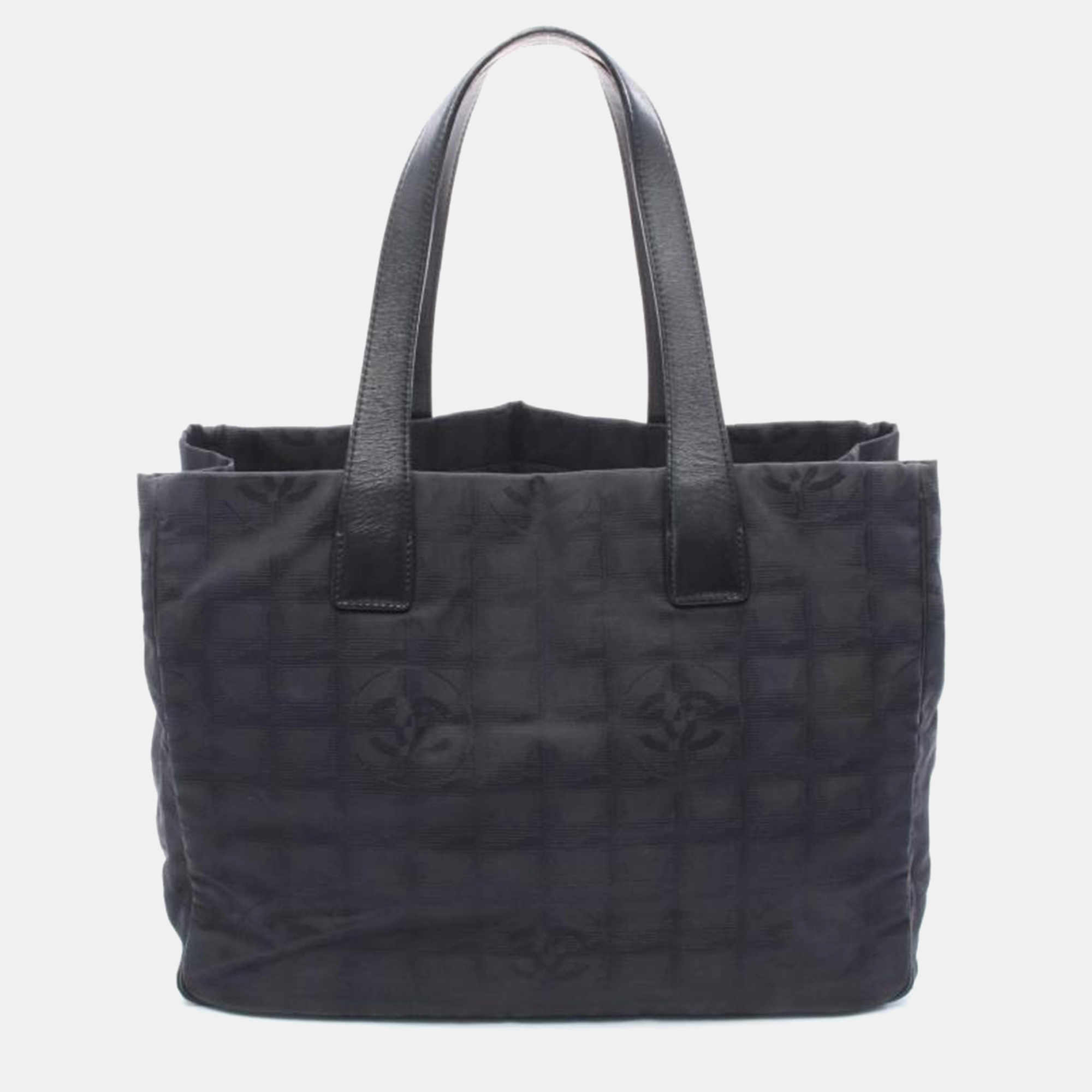 

Chanel New Travel Line Mm, Black