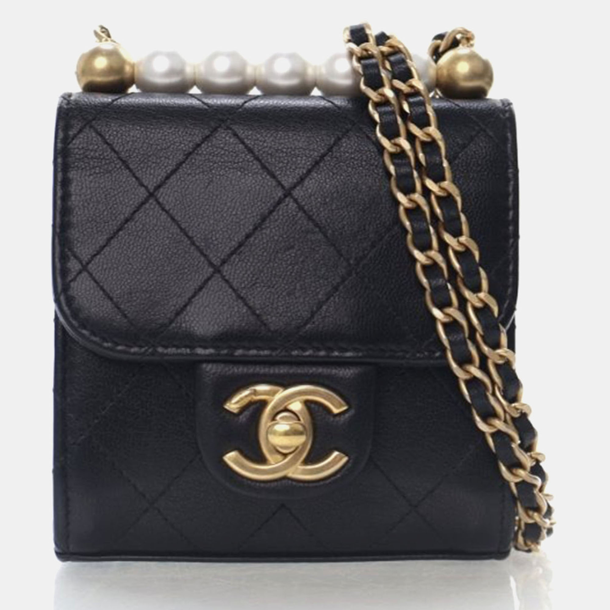 

Chanel Mini Black Goatskin Chic Pearls Flap Clutch