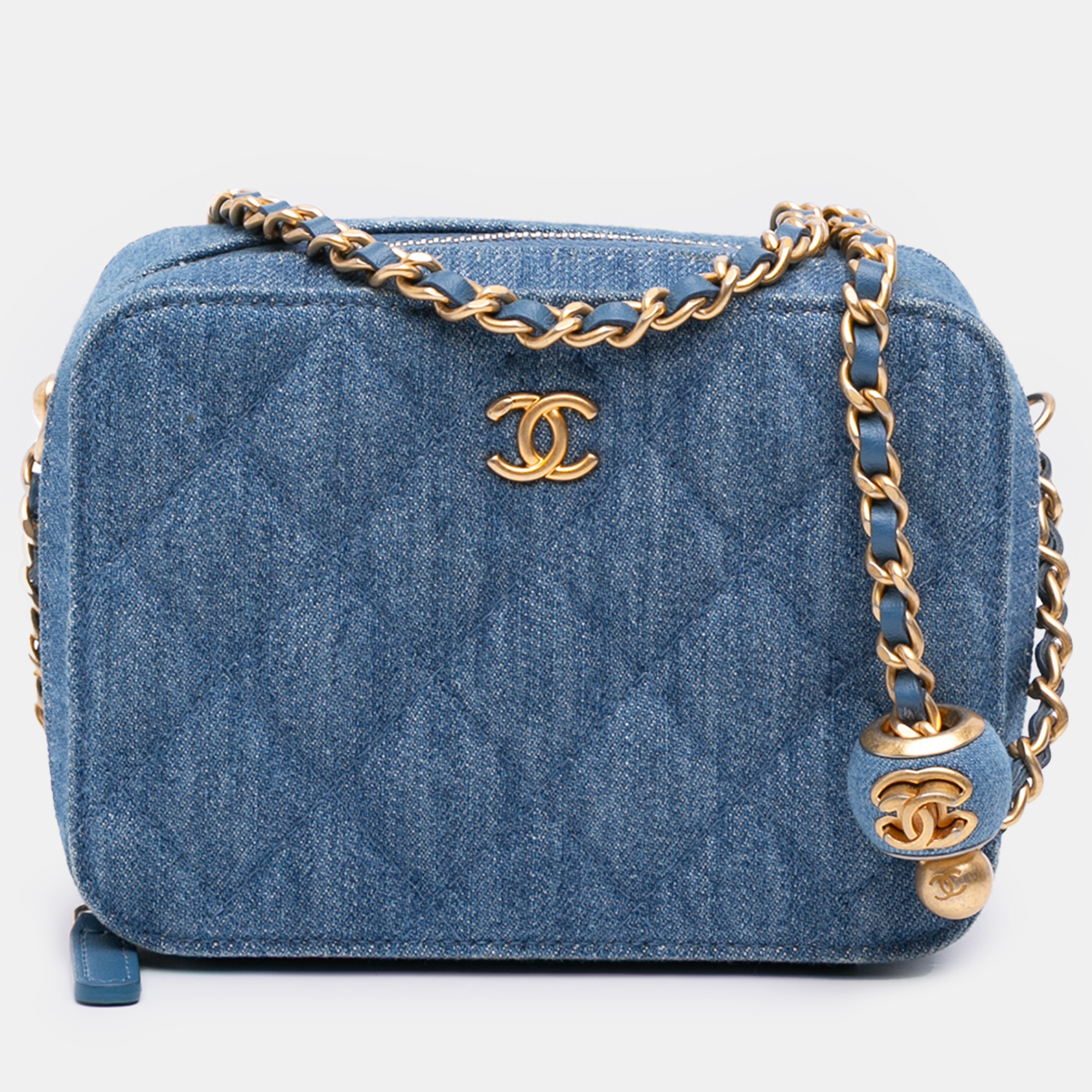 

Chanel Blue Quilted Denim Pearl Crush Camera Bag