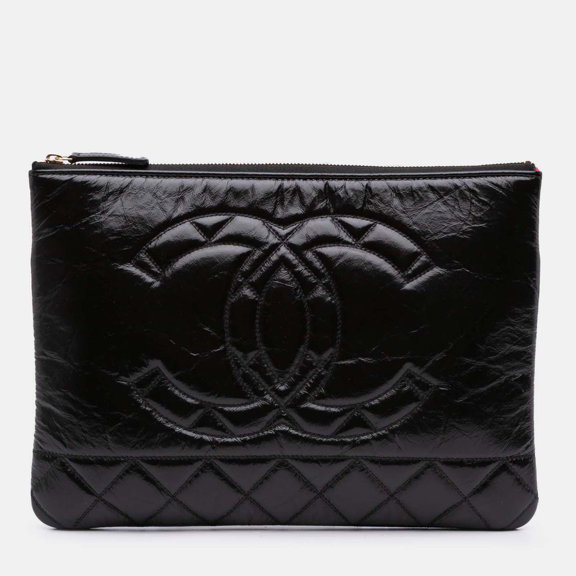 

Chanel Black Medium Shiny Aged Calfskin O Case Clutch