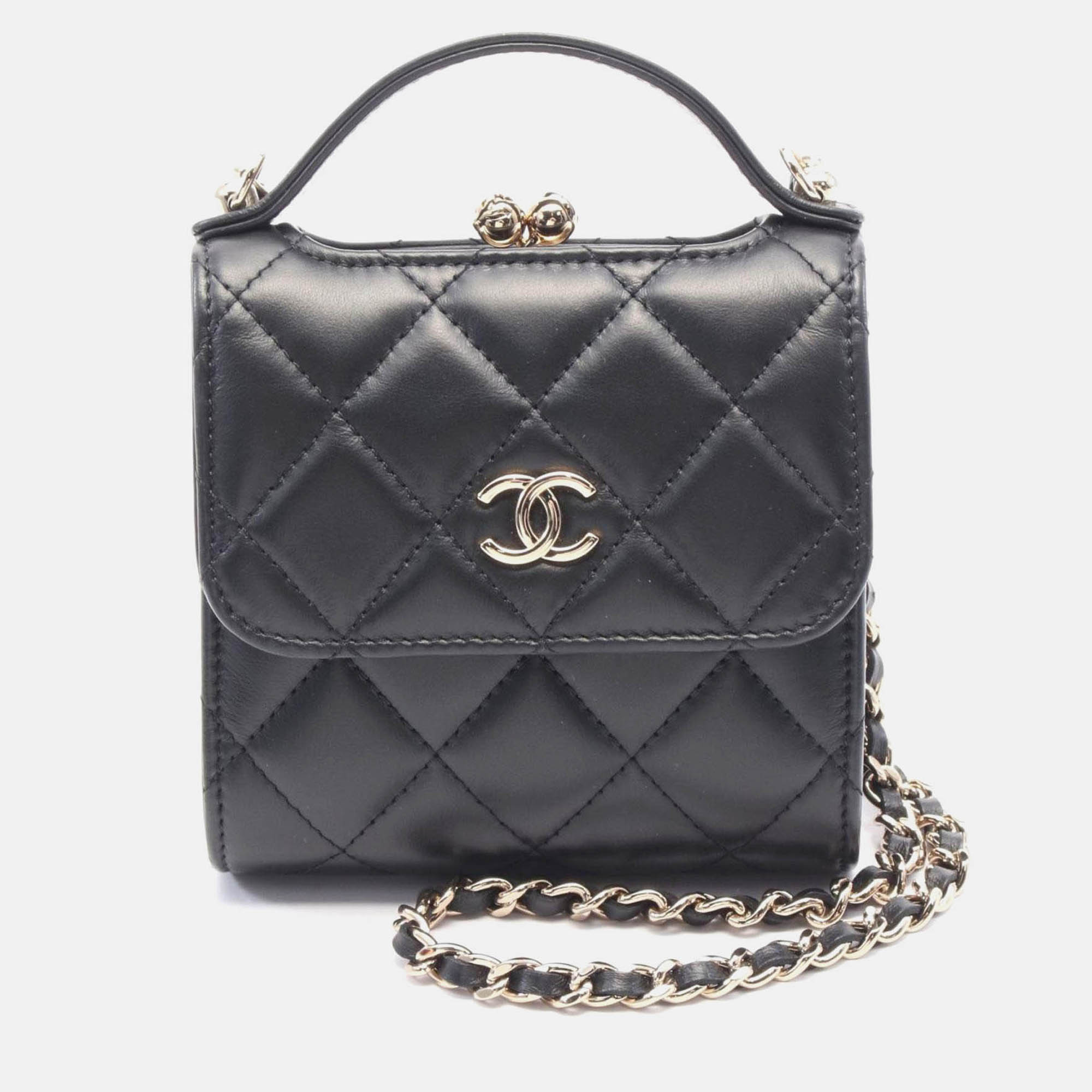 

Chanel Matelassé Black Leather Shoulder Bag