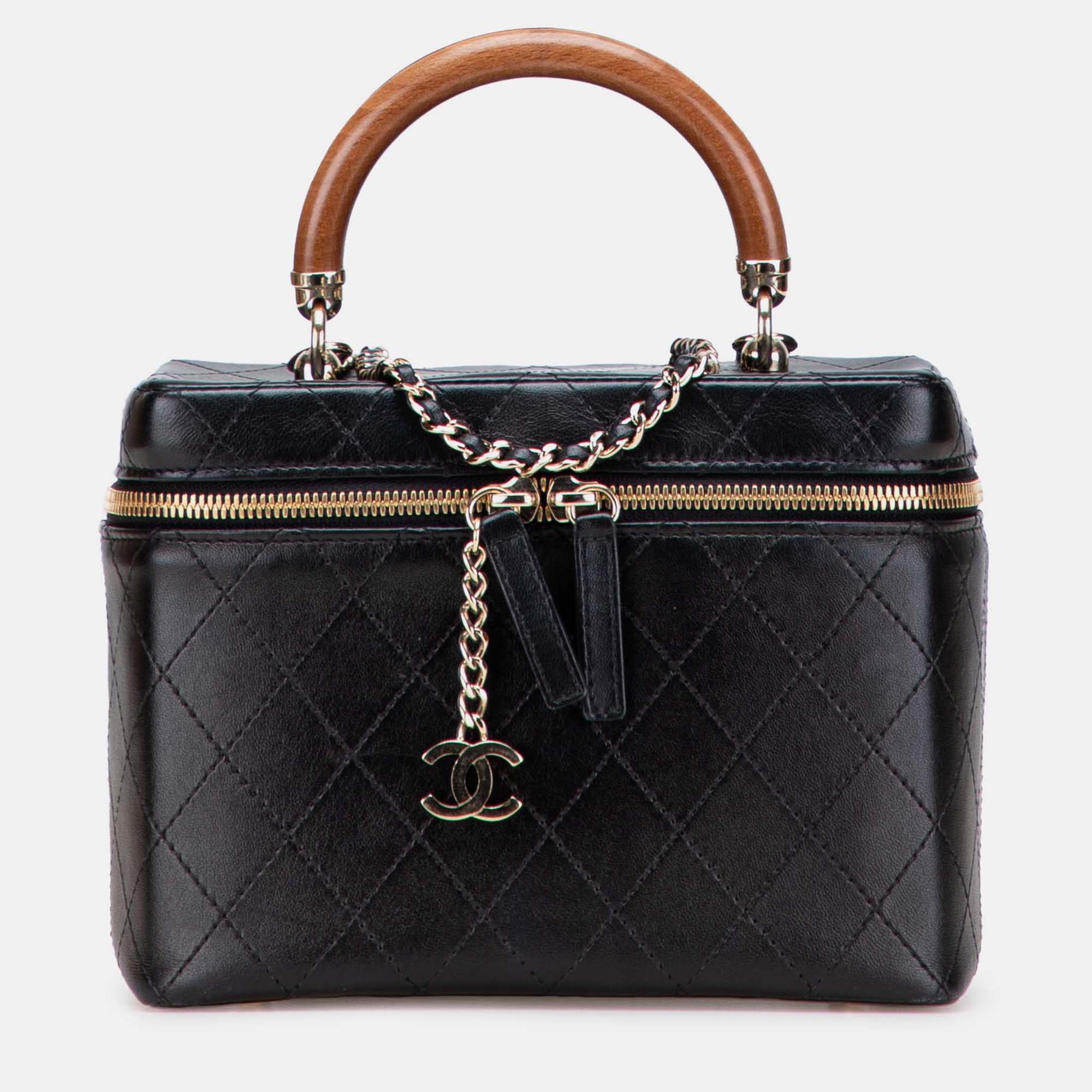 

Chanel Black Large Quilted Lambskin Knock On Wood Vanity Case