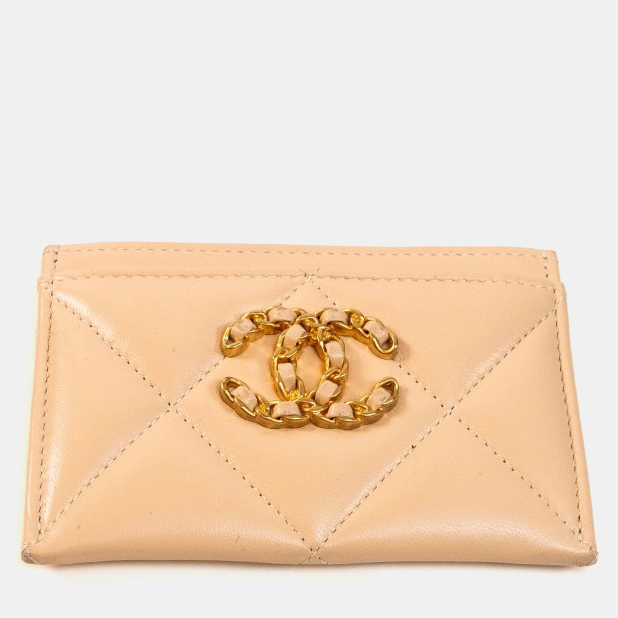 

Chanel 19 Quilted Leather Card Holder, Beige