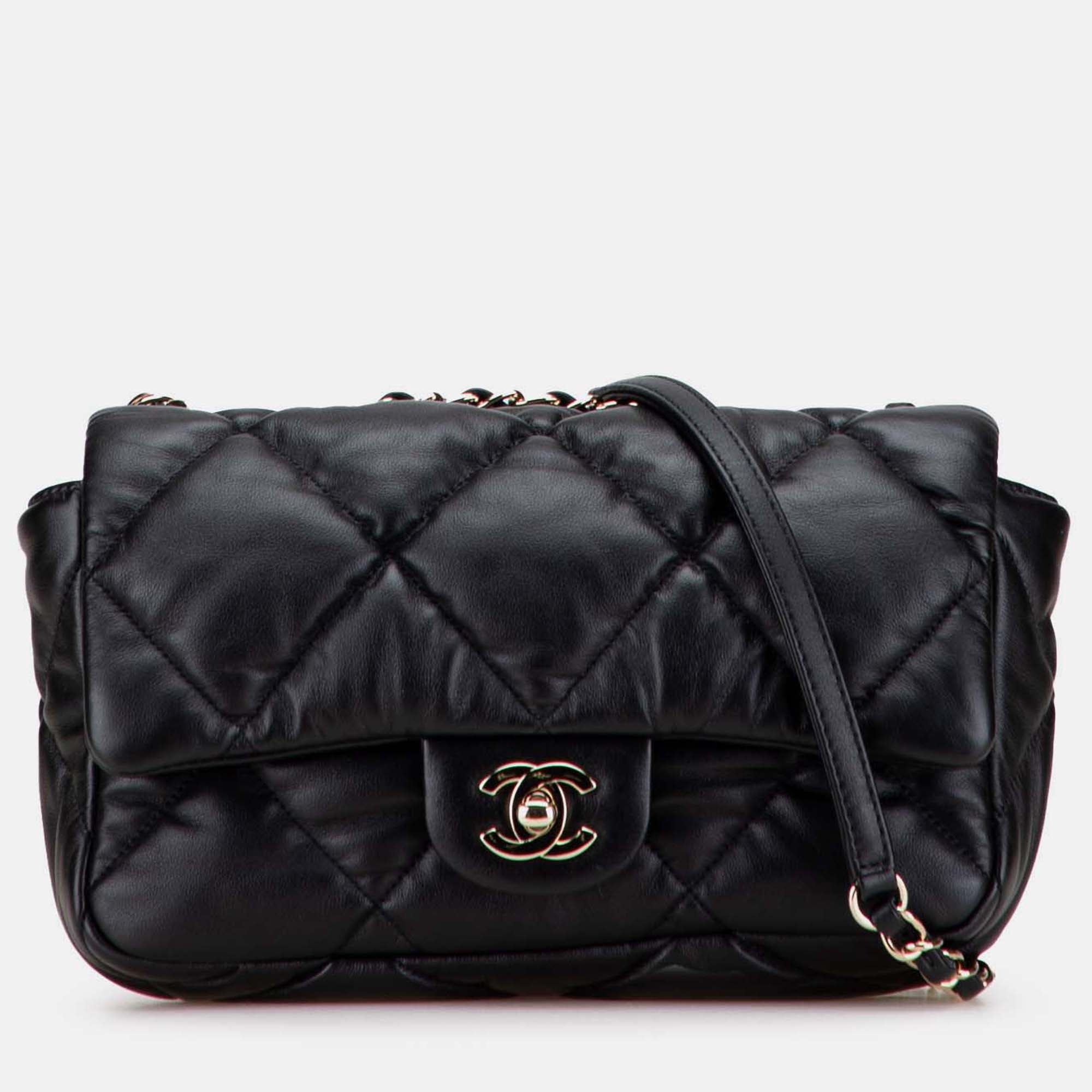 

Chanel Black Medium Quilted Calfskin Bubbly Flap
