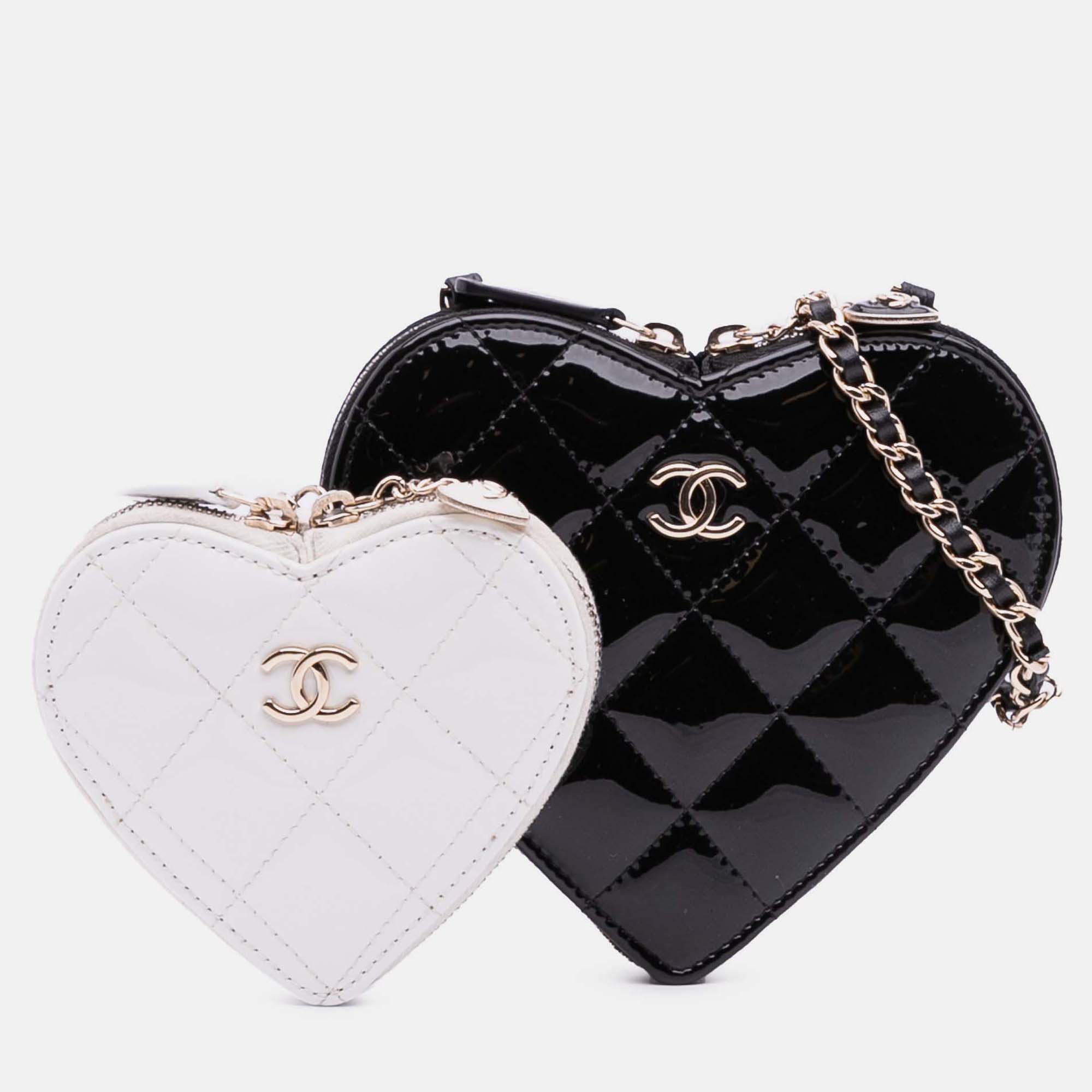 

Chanel Black White Quilted Patent Calfskin CC Heart Clutch With Chain