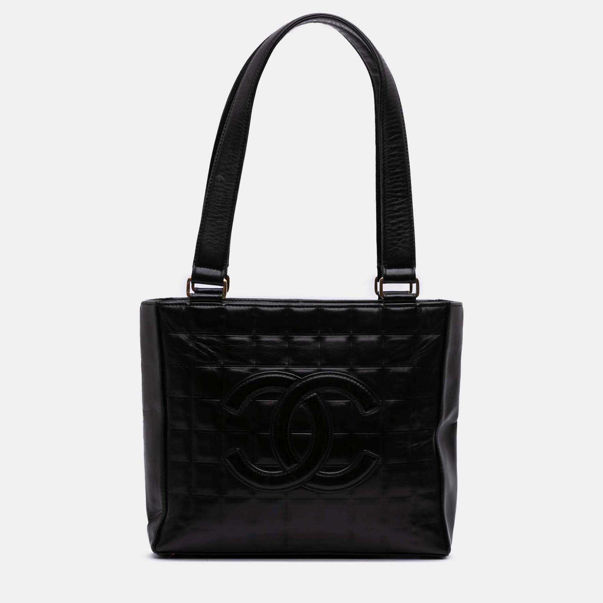 

Chanel Black CC Lambskin Chocolate Bar Tote