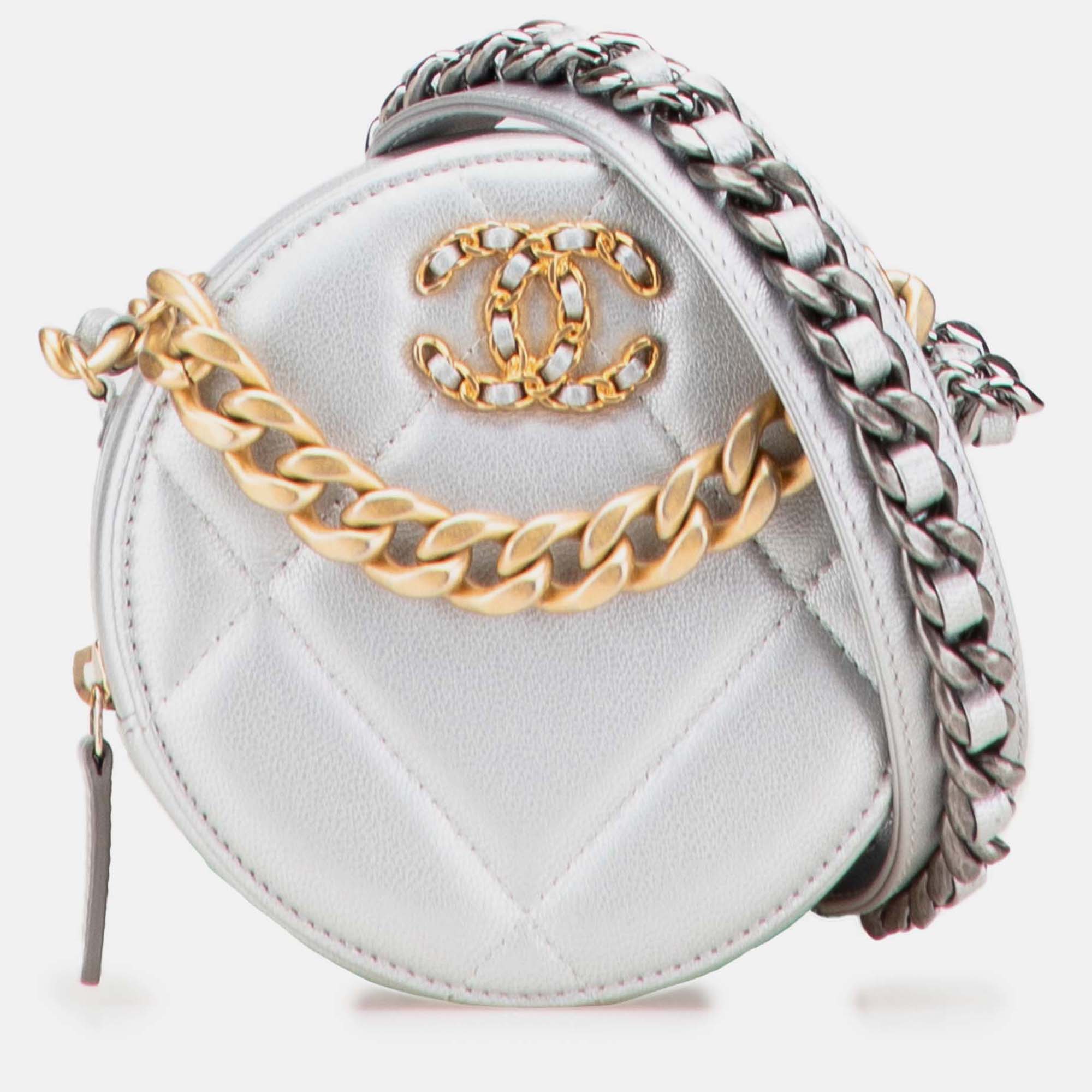

Chanel Silver Metallic Lambskin 19 Round Clutch with Chain