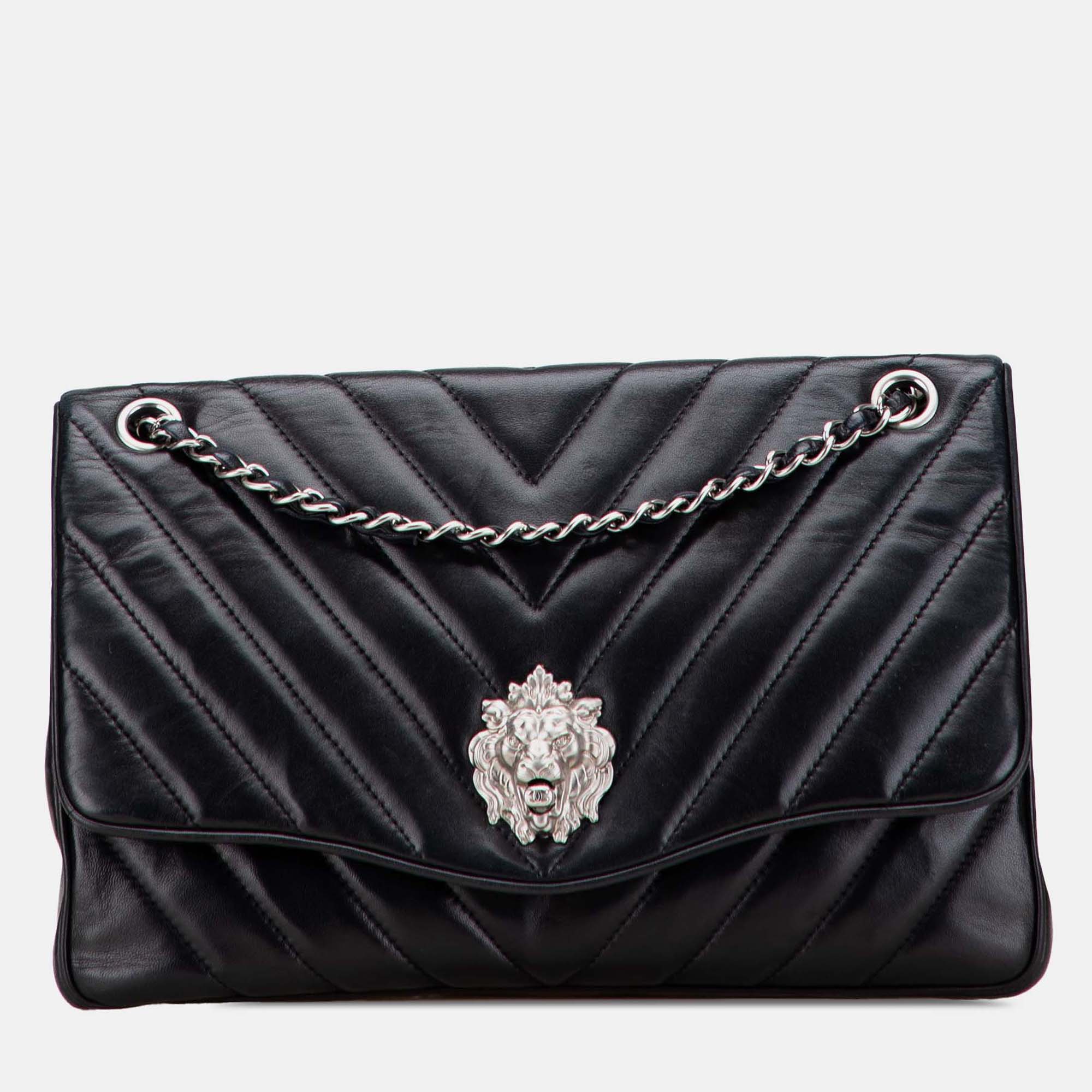

Chanel Black Jumbo Chevron Lambskin Leo Lion Flap