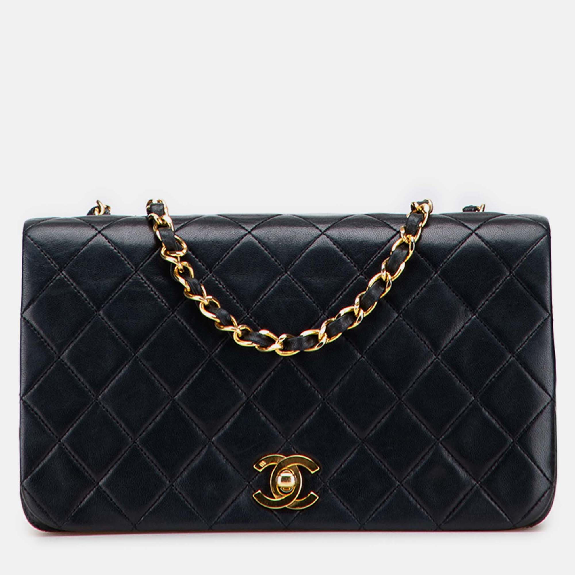 

Chanel Black CC Quilted Lambskin Full Single Flap