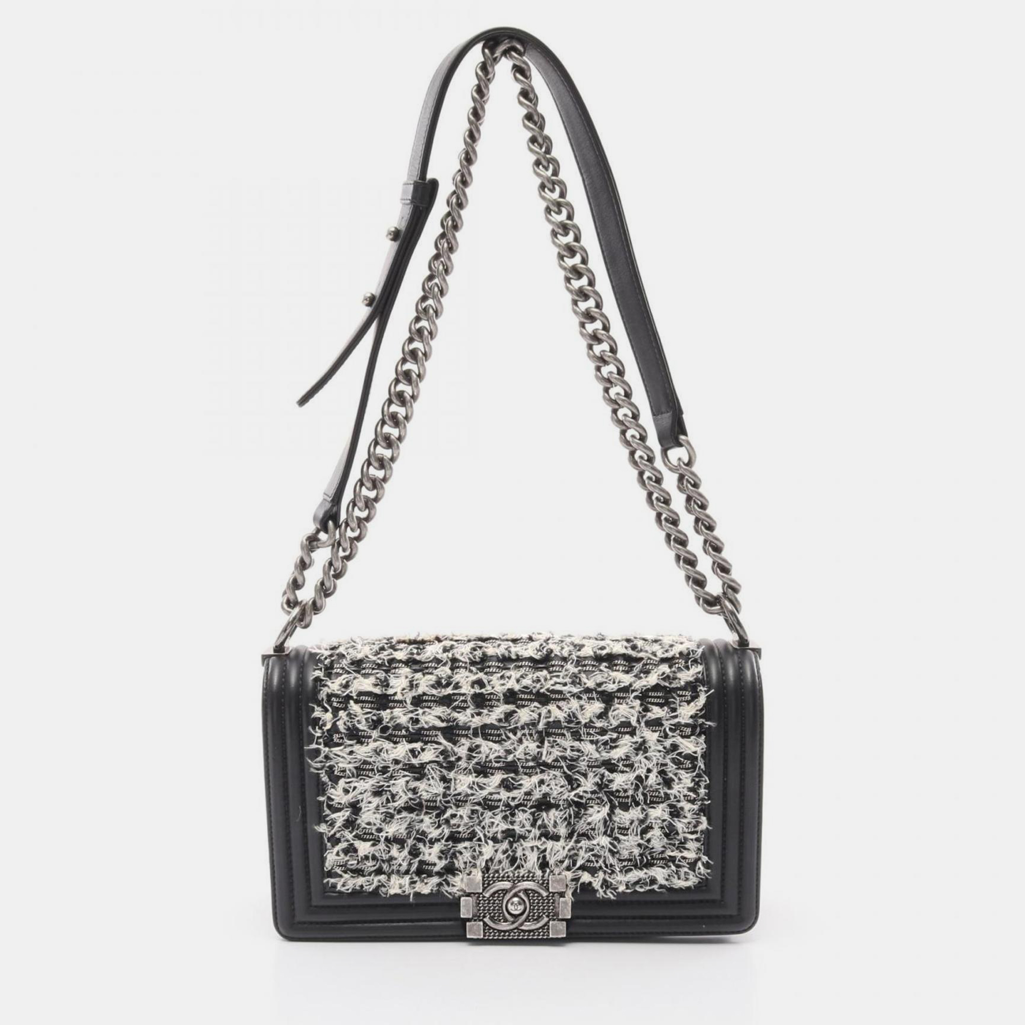 

Chanel Boy Black White Leather and Fabric Shoulder Bag