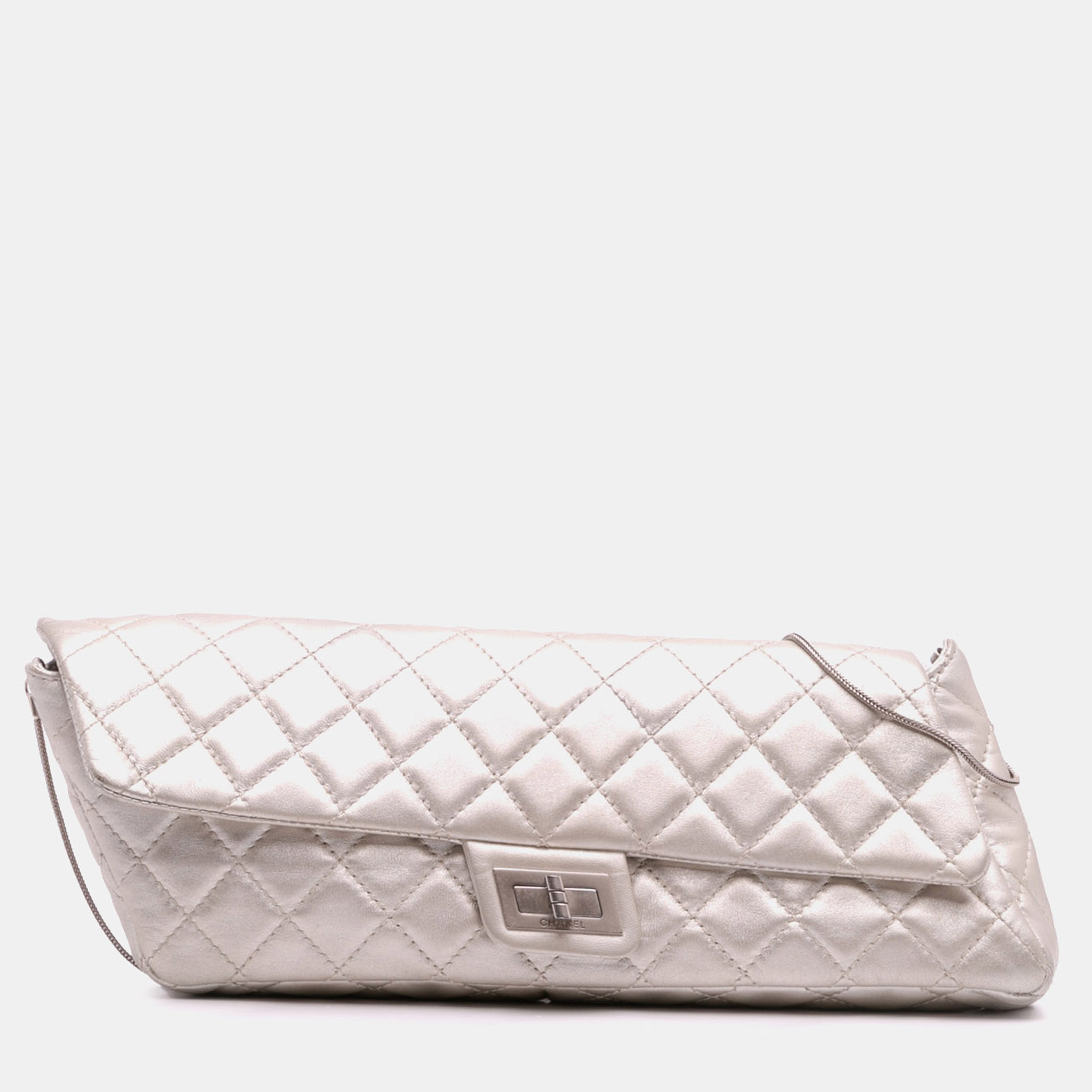 

Chanel Silver Reissue 2.55 Metallic Lambskin Clutch With Chain