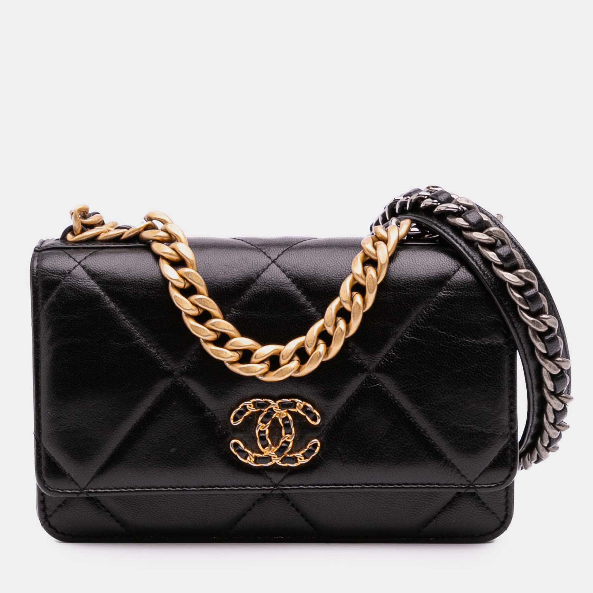 

Chanel Black Quilted Lambskin 19 Wallet on Chain