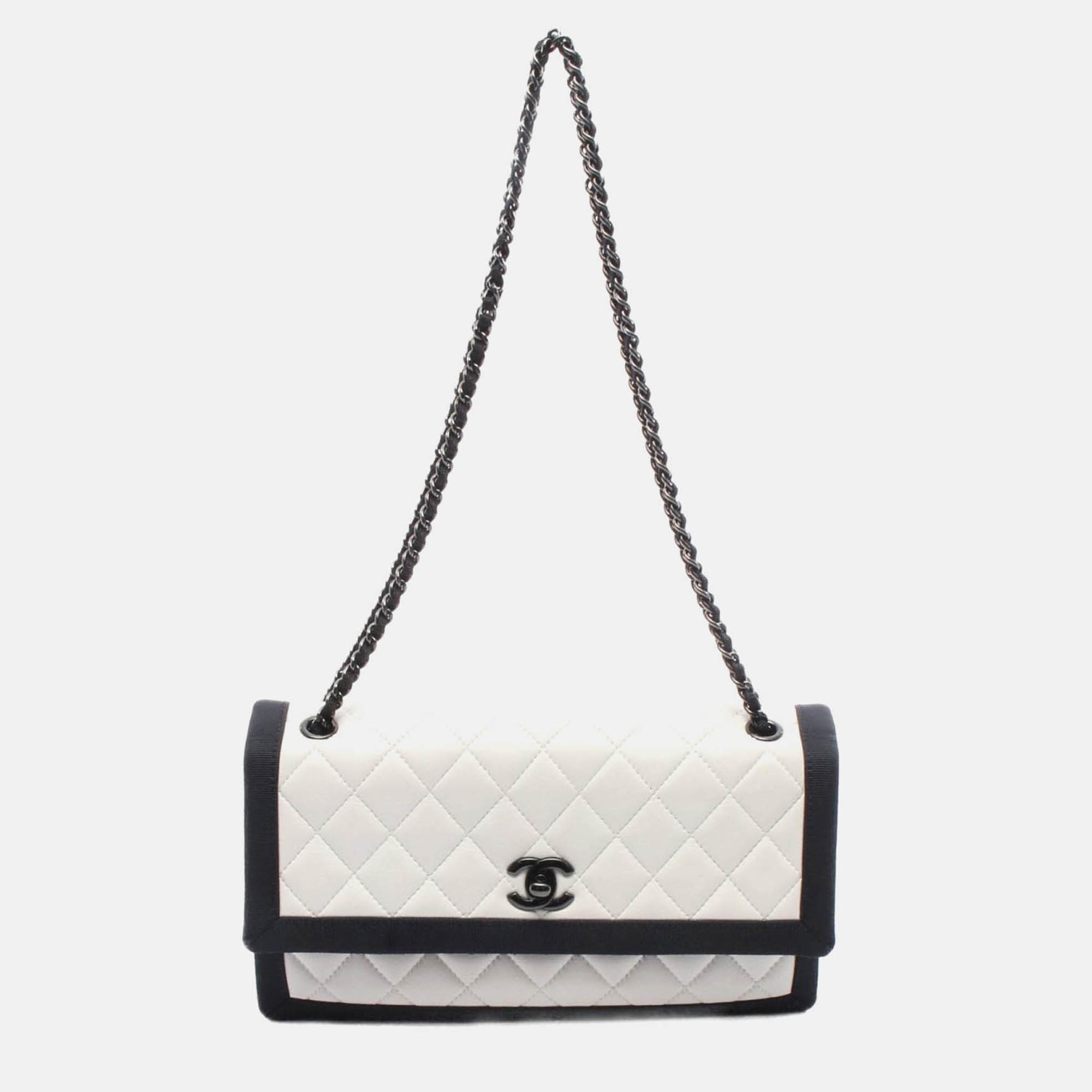 

Chanel Matelassé Coco CC White/Black Lambskin Canvas Chain Shoulder Bag
