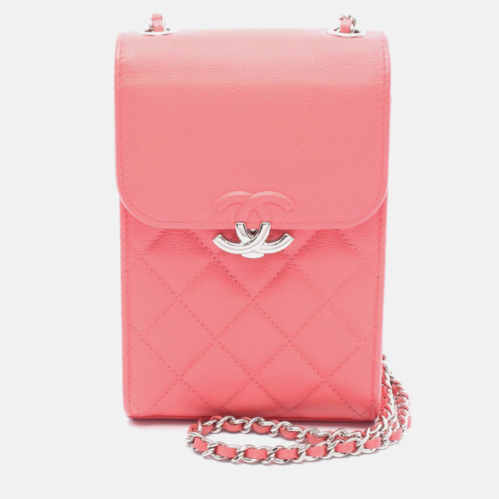 

Chanel Half CC Logo Matelasse Red Calfskin Phone Case Chain Shoulder Bag