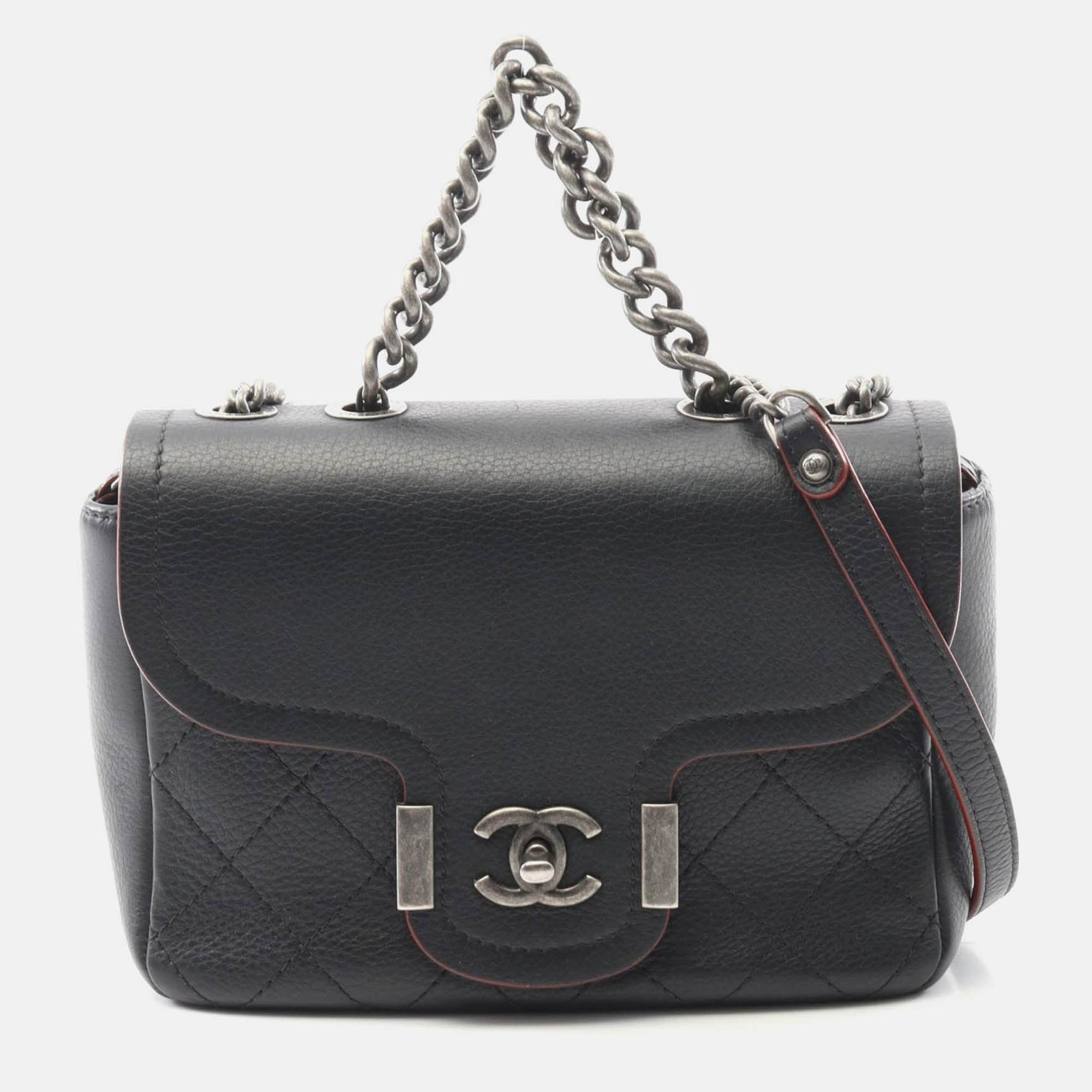 

Chanel Matelasse Navy Blue Leather Crossbody Chain Shoulder Bag GHW