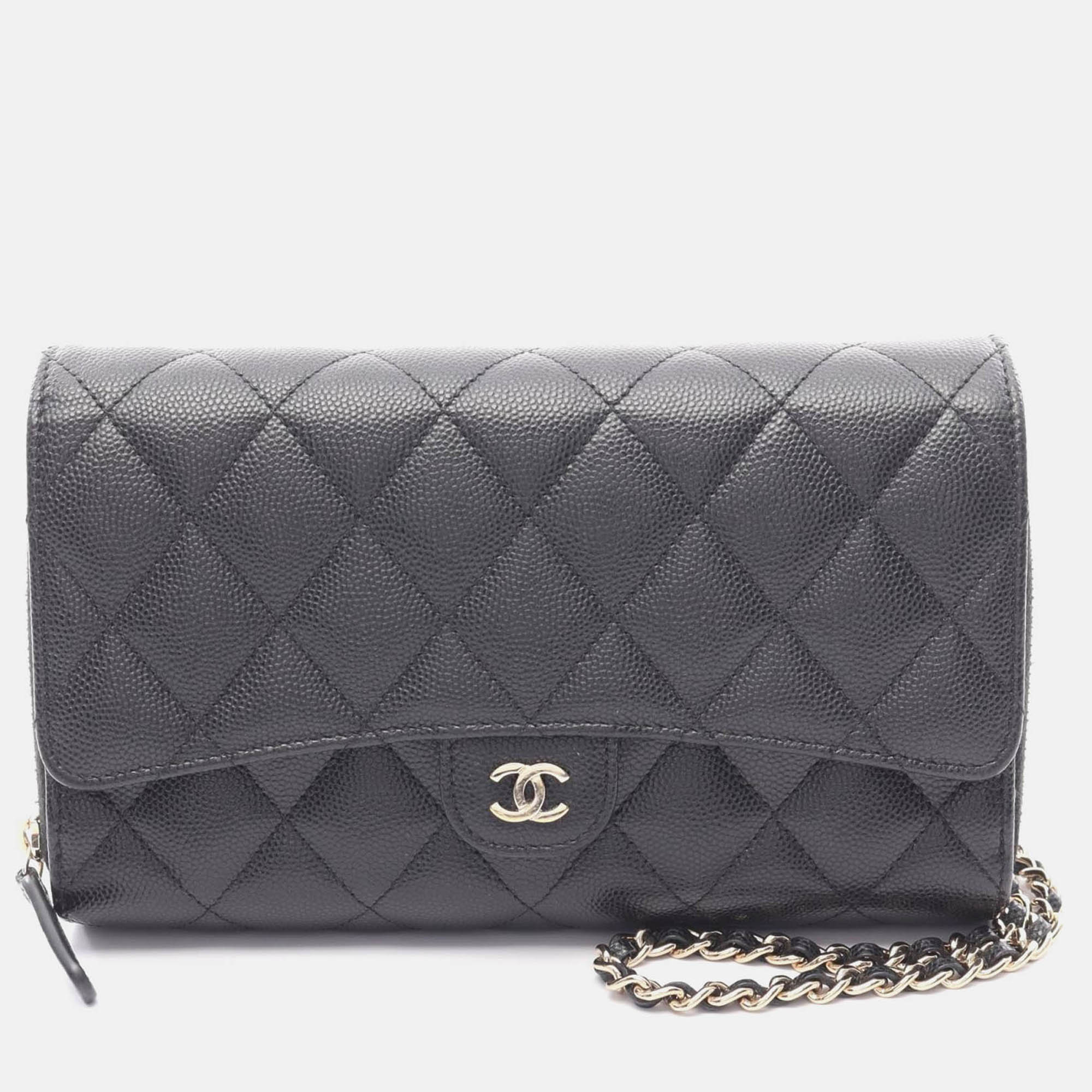 

Chanel Matelasse Black Calfskin Crossbody Chain Shoulder Bag