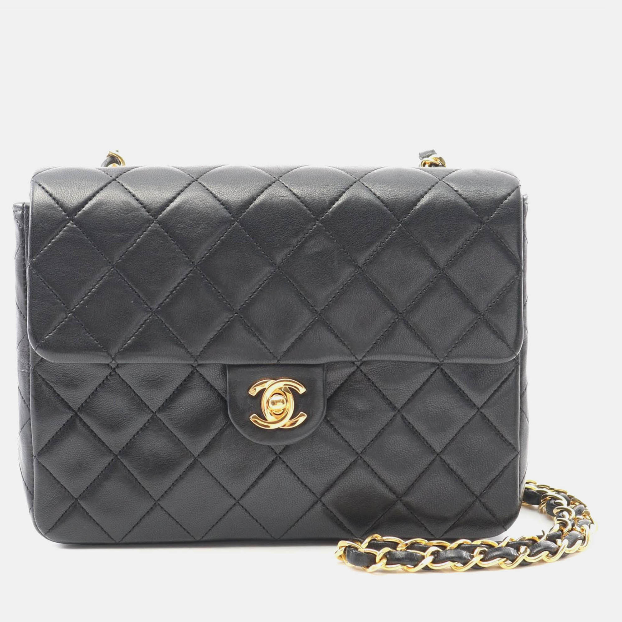 

Chanel Matelasse Single Flap Chain Shoulder Bag Lambskin Black Ghw