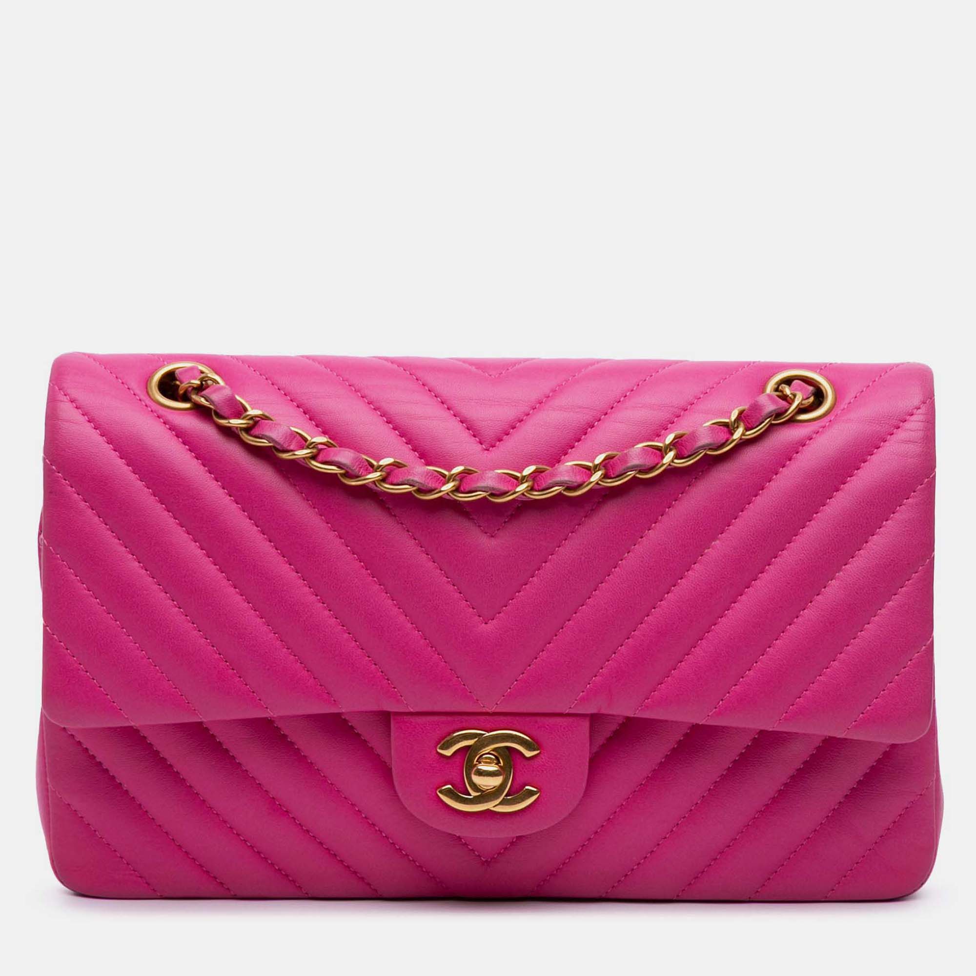 

Chanel Classic Double Flap Medium Pink Chevron Lambskin Shoulder Bag