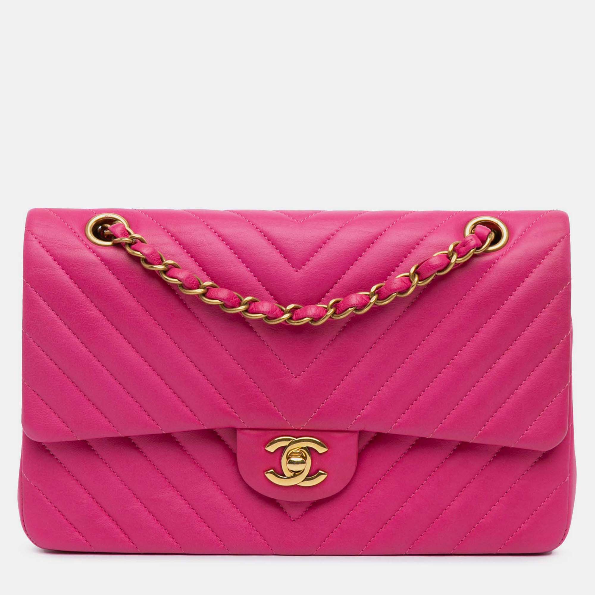 

Chanel Classic Double Flap Medium Pink Chevron Lambskin Shoulder Bag