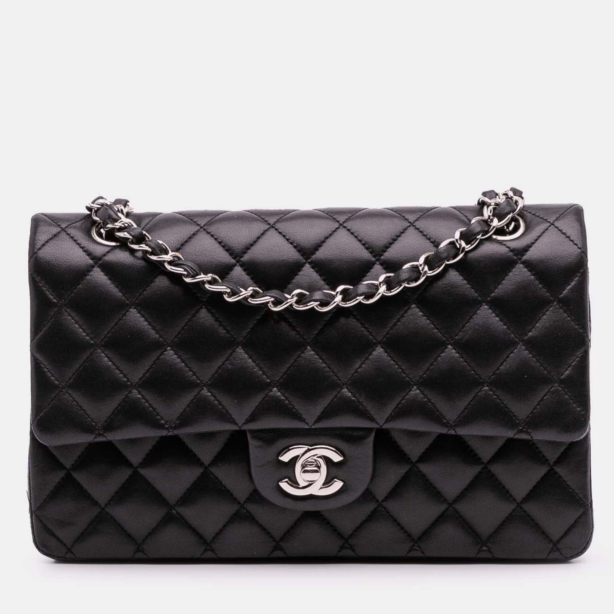 

Chanel Black Medium Classic Lambskin Double Flap