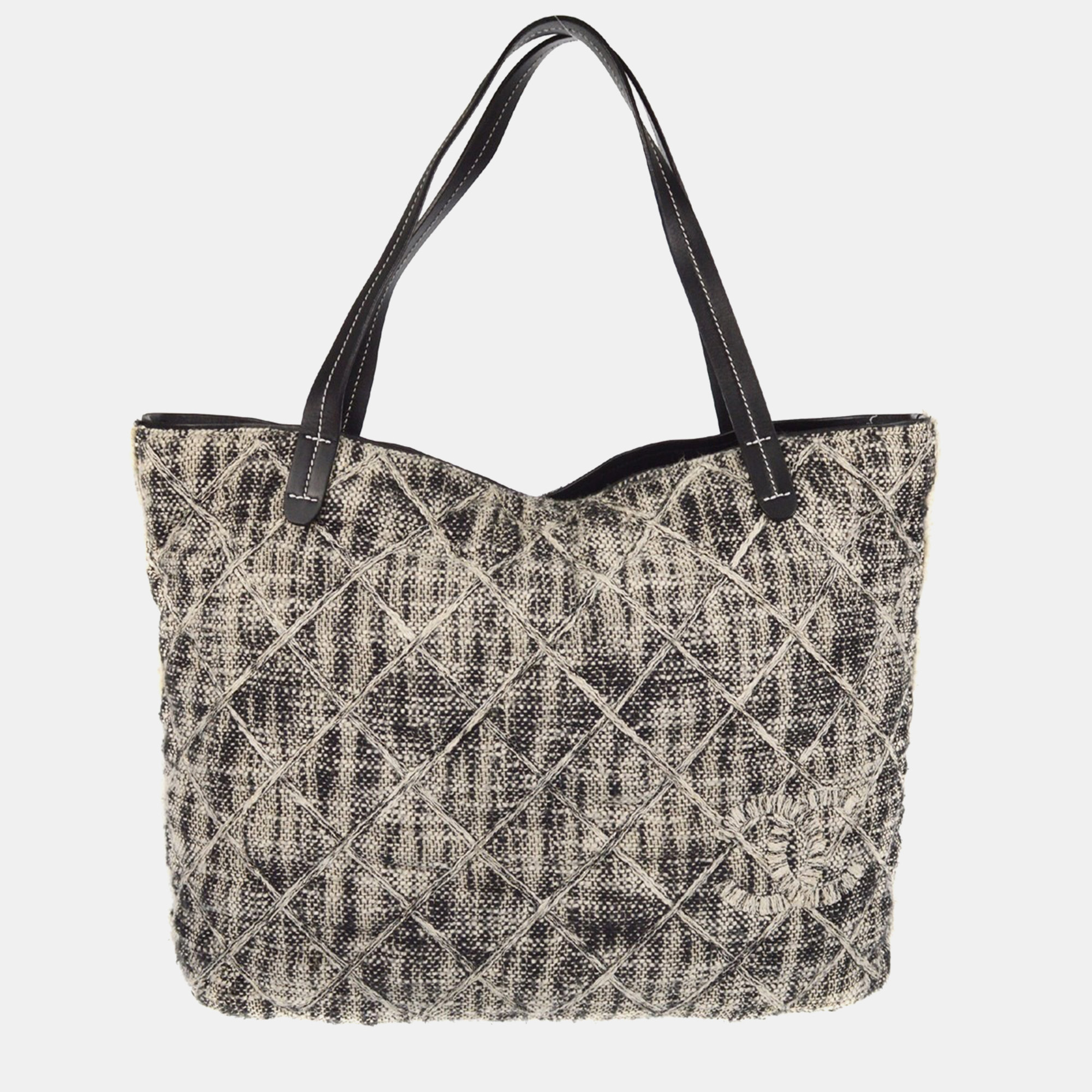 

Chanel Black White Tweed Tote Bag
