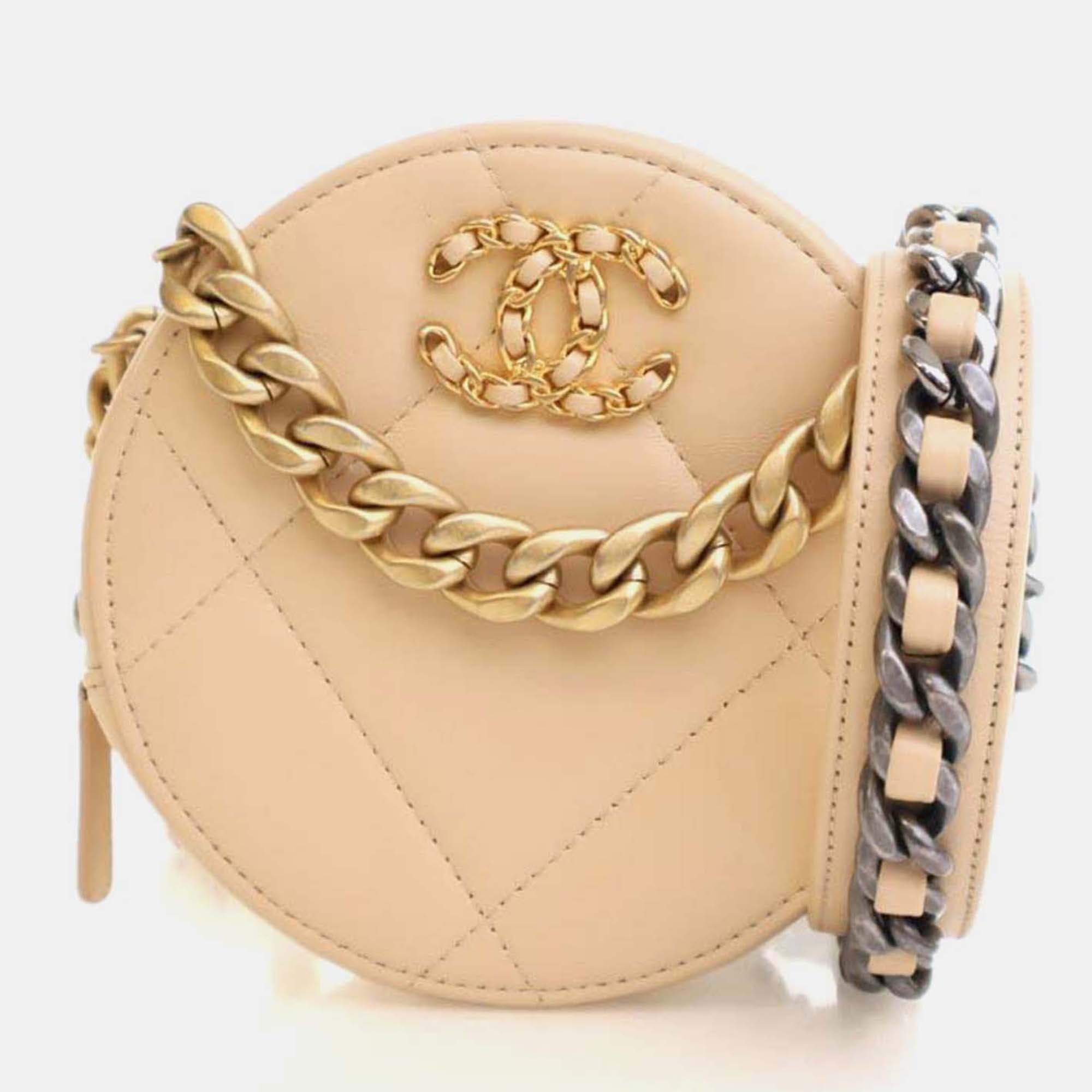 

Chanel Calfskin 19 Round Clutch With Chain, Cream