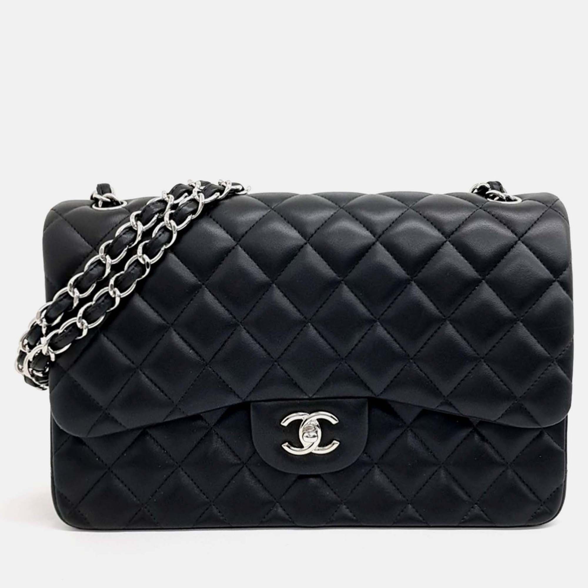 

Chanel Black Leather Chanel Classic Jumbo