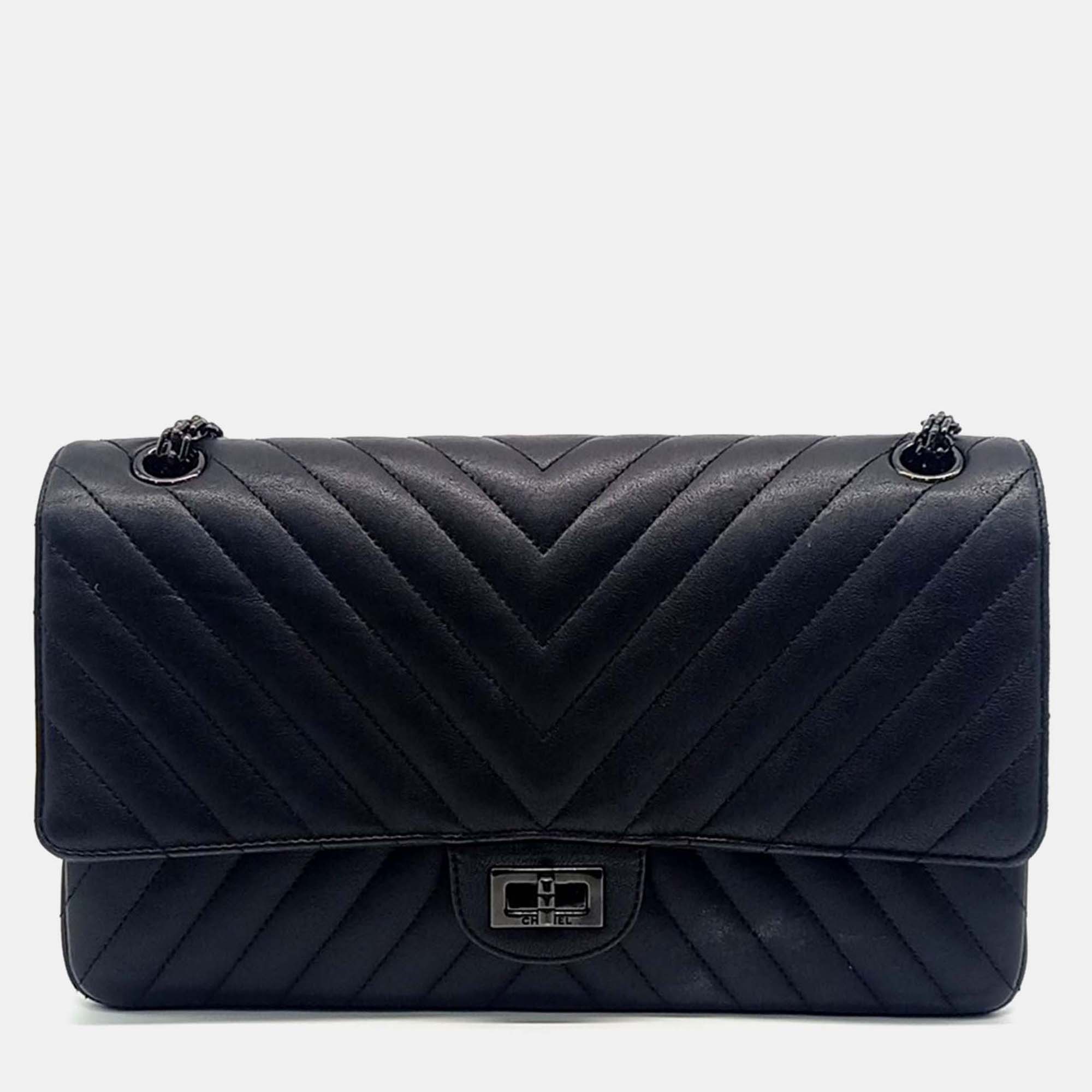 

Chanel Chevron 2.55 Bag 28, Black