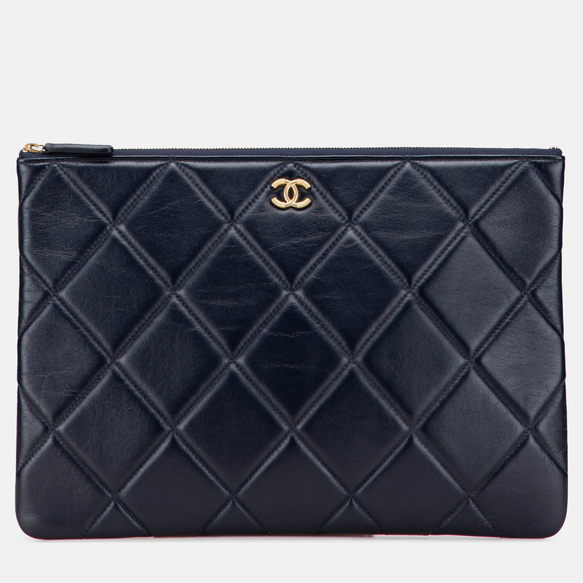 Pre-owned Chanel Navy Blue Cc Large Quilted Lambskin O Case Clutch