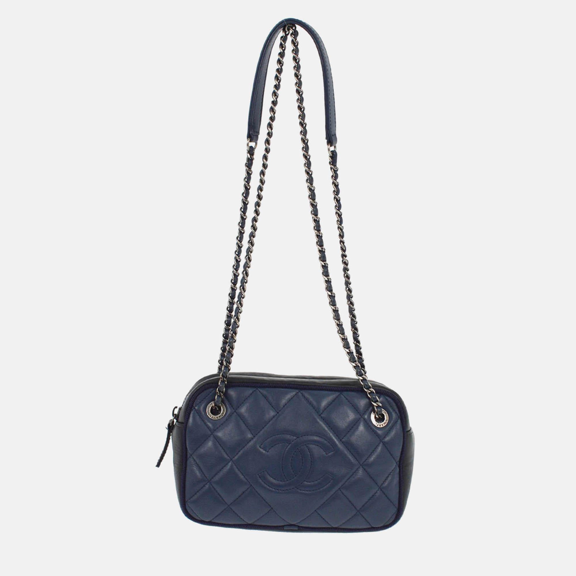 Pre-owned Chanel Blue Navy Lambskin Ballerine Camera Bag In Black