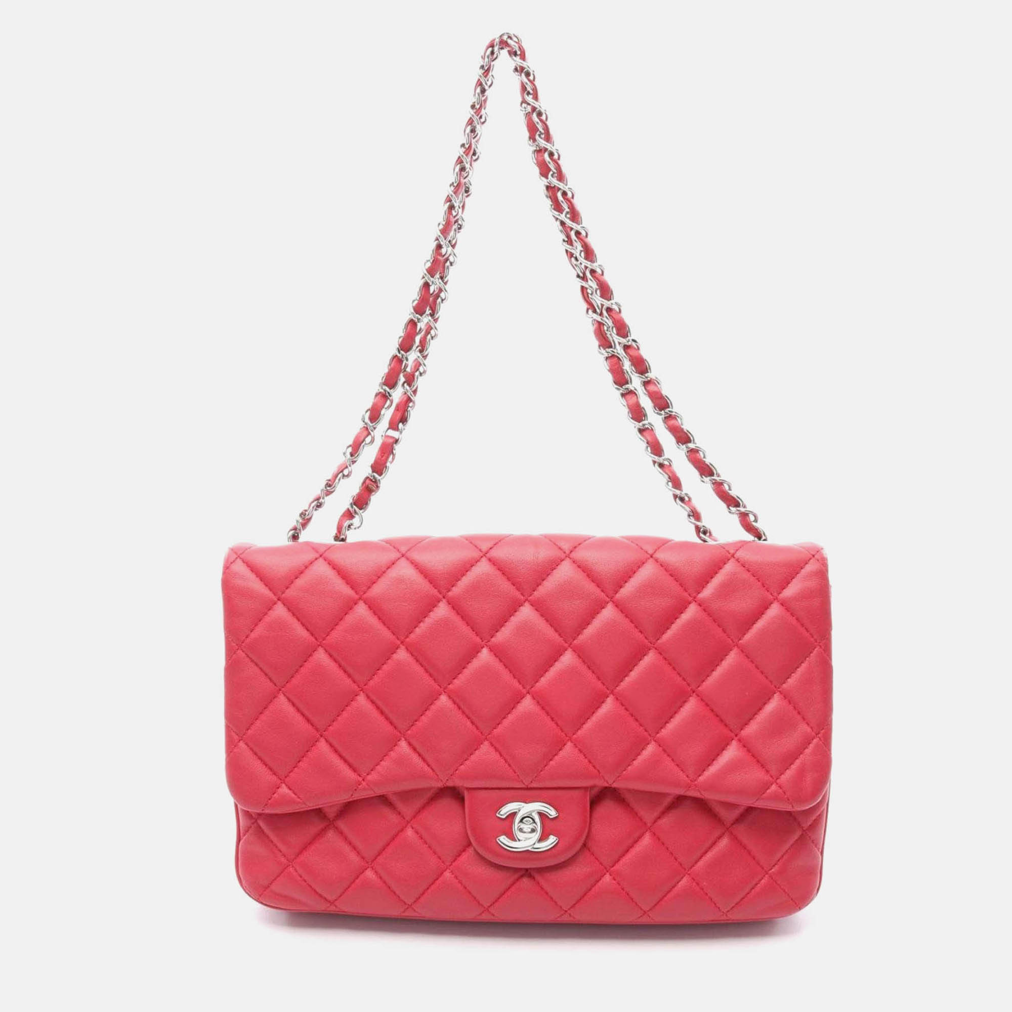 

Chanel Matelasse Shoulder Bag In Lambskin Leather Red
