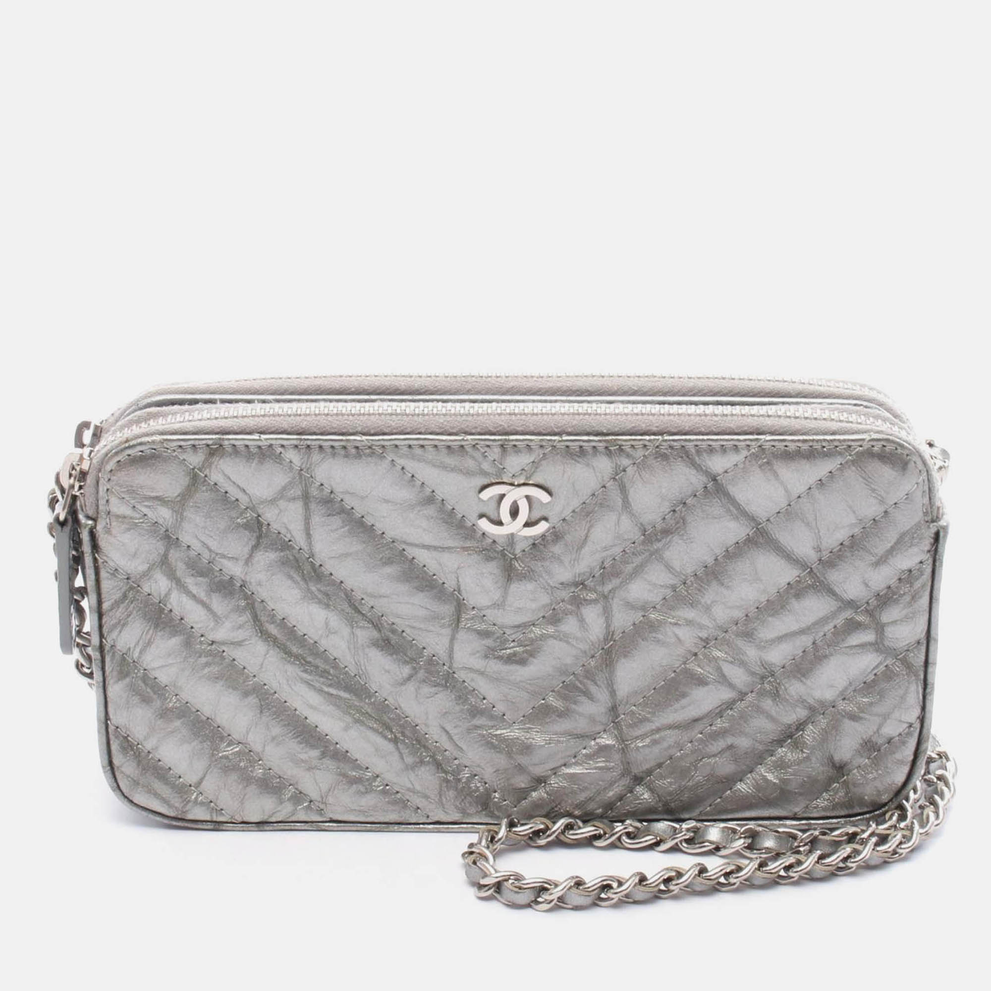 

Chanel Coco Chevron V Stitch Silver Patent Leather Chain Shoulder Bag