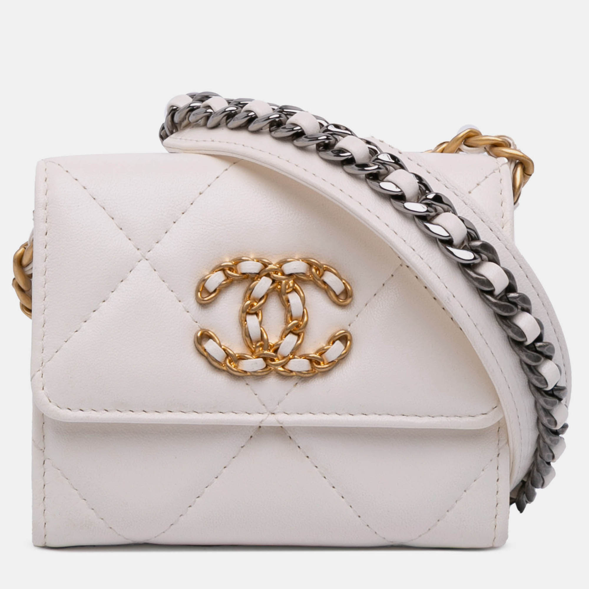 

Chanel White Quilted Lambskin Chanel 19 Card Holder On Chain