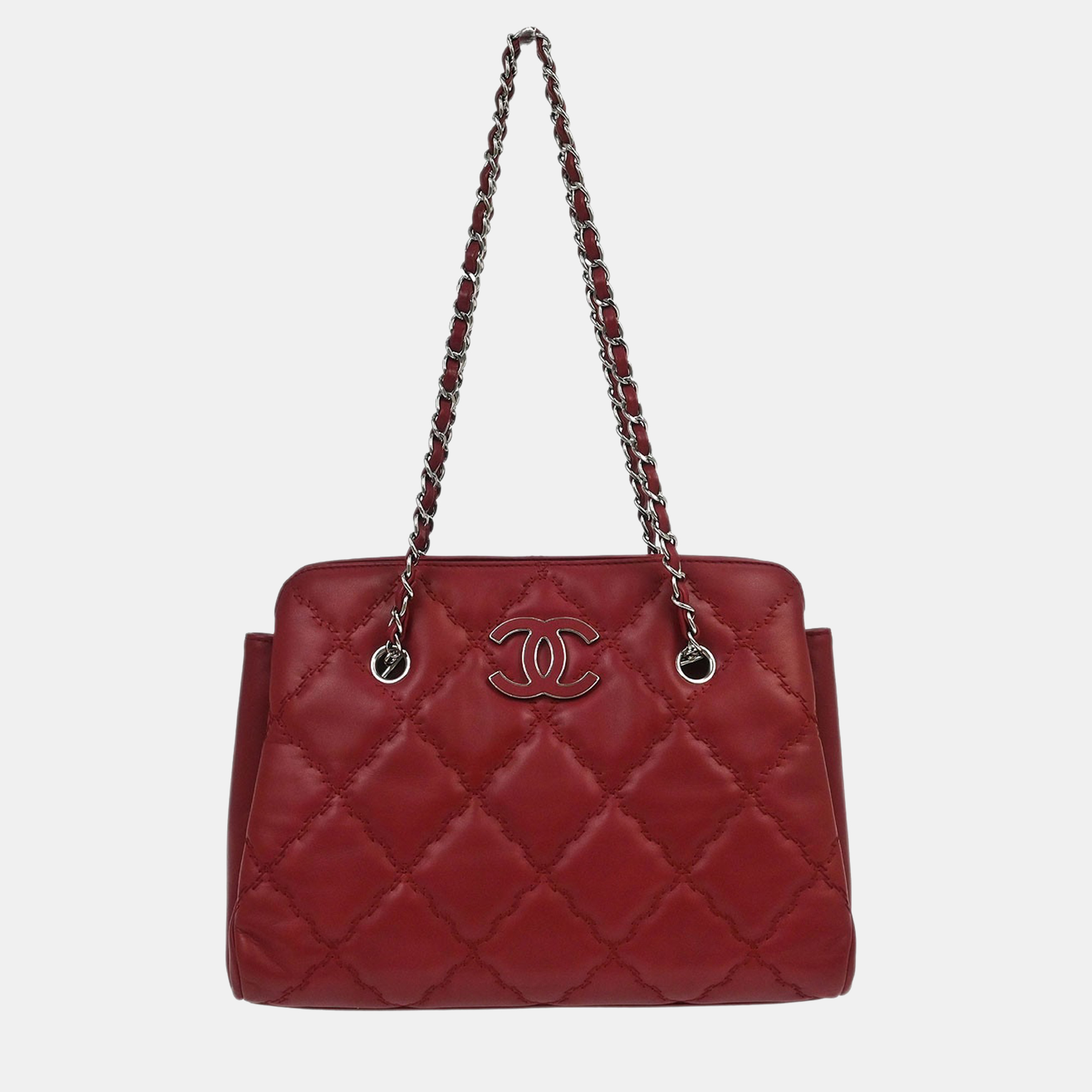 

Chanel Bordeaux Calfskin Hamptons Ultra Stitch Tote Chain Handbag, Red