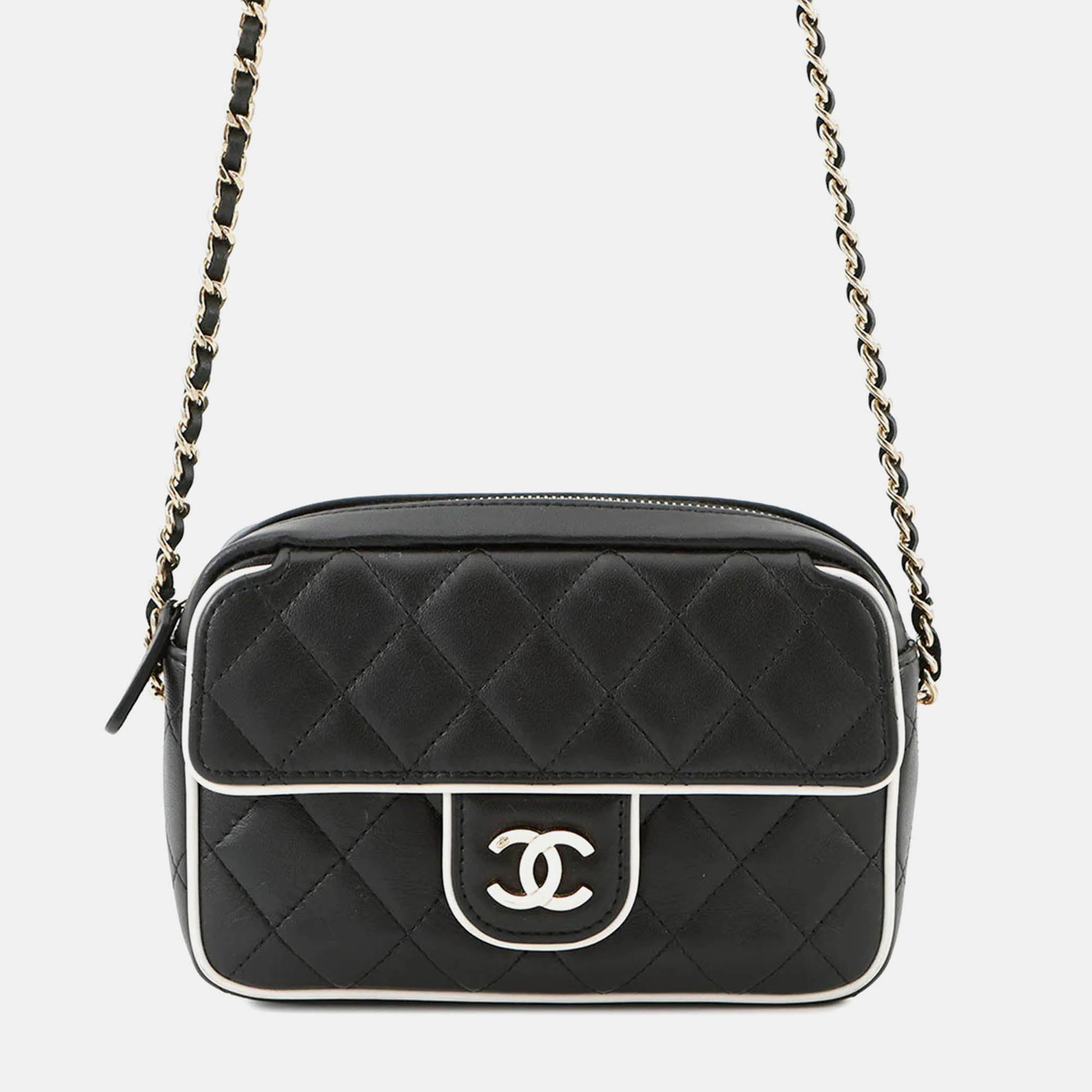 Pre-owned Chanel Matelasse Black/white Lambskin Chain Clutch Bag