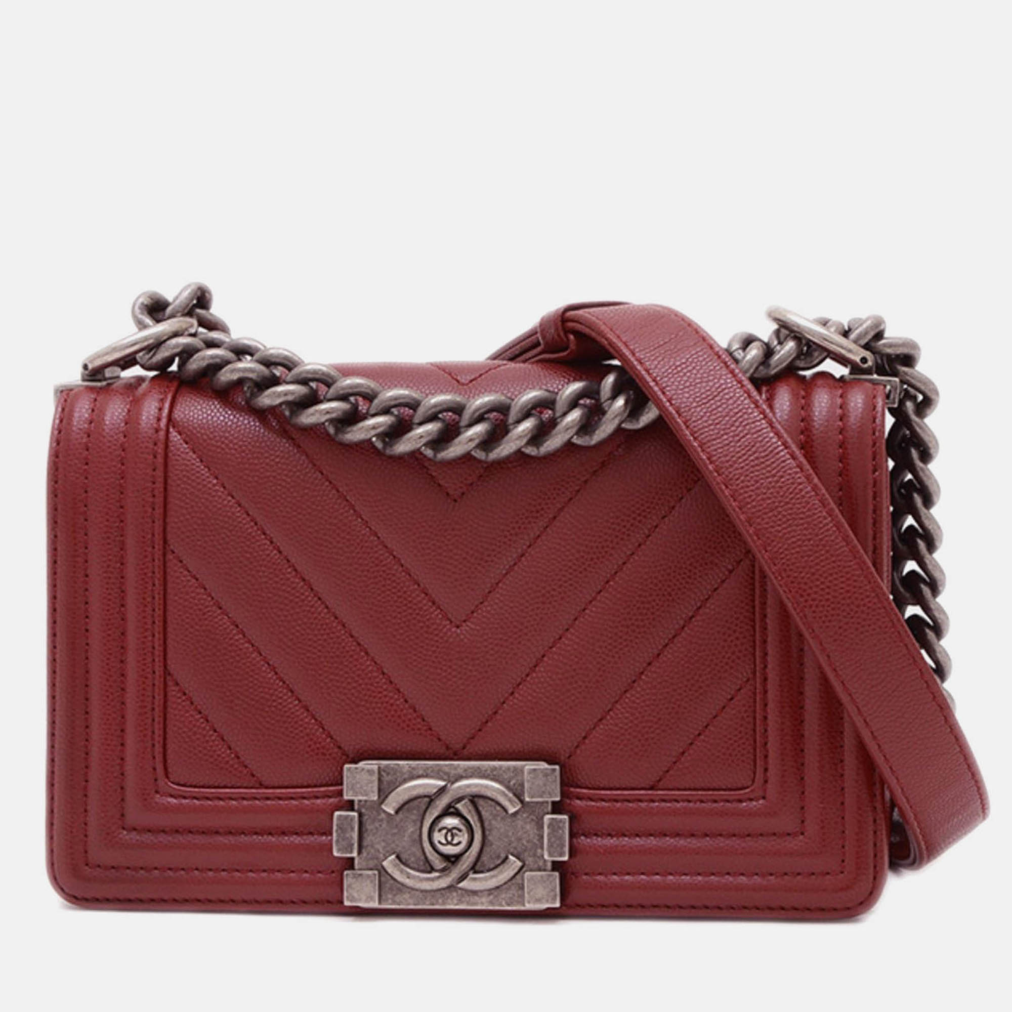 

Chanel Boy Chanel V-Stitch Chain Shoulder Bag In Caviar Leather Red