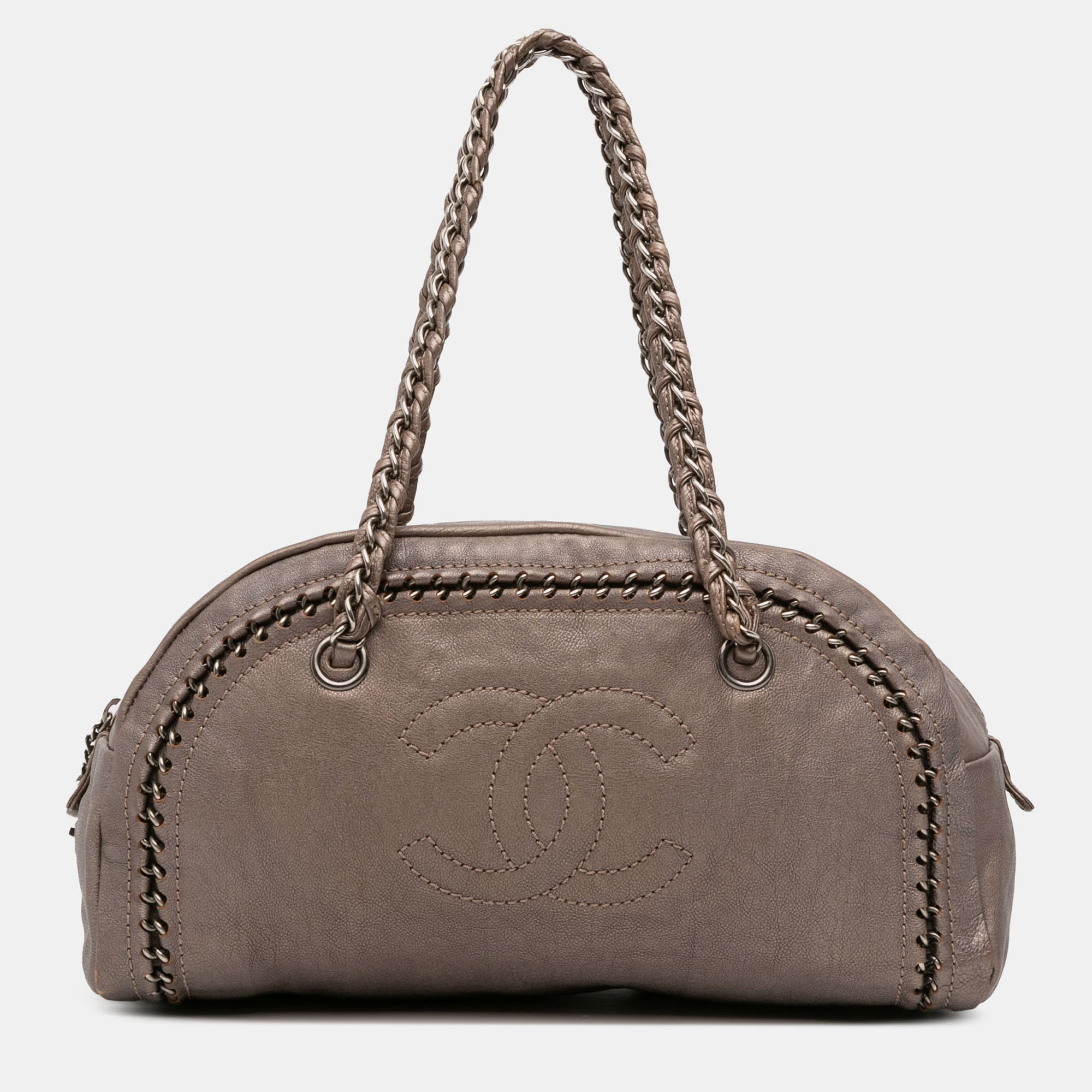 

Chanel Brown Medium Calfskin Luxe Ligne Bowler Bag