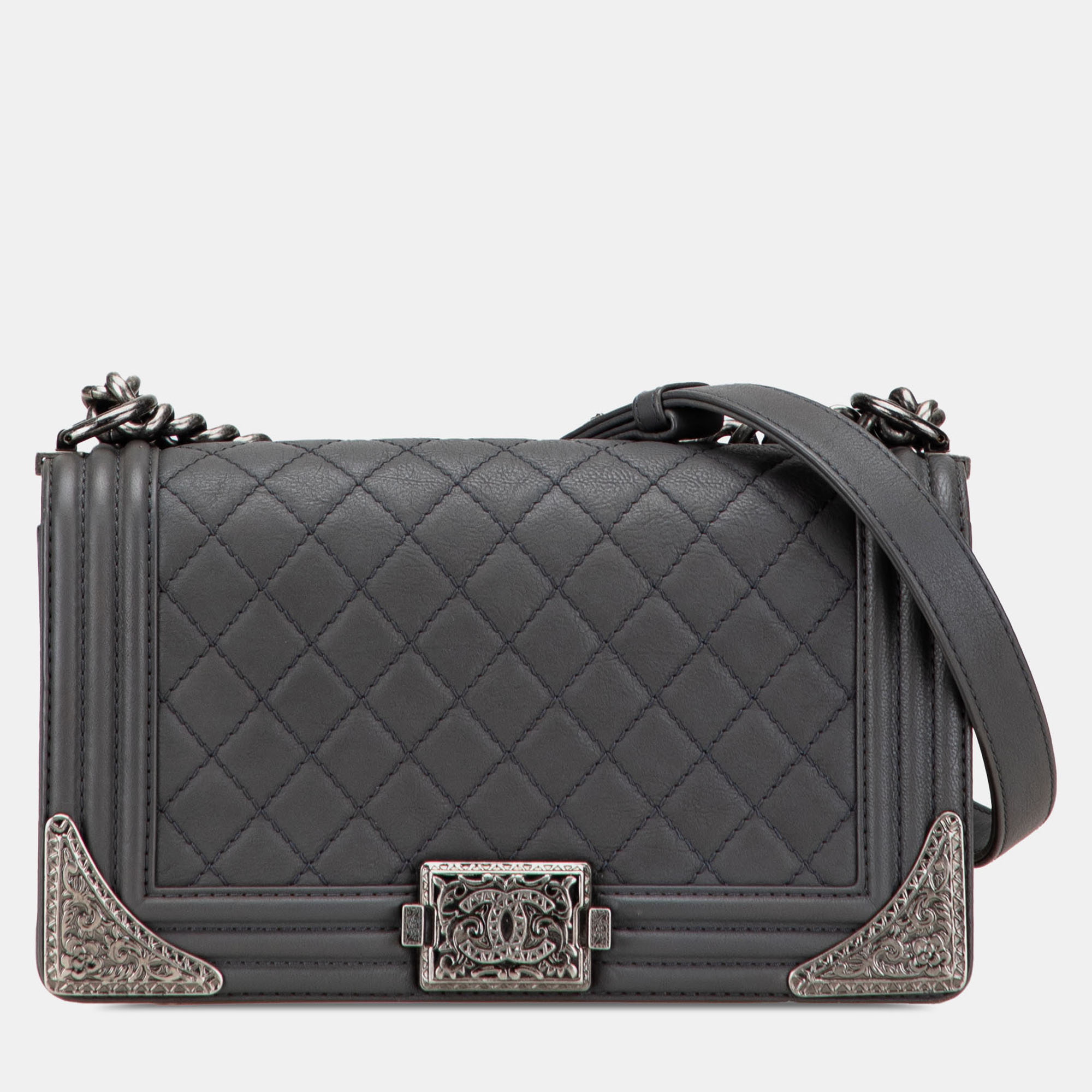 

Chanel Grey Paris-Dallas Old Medium Quilted Calfskin Cowboy Boy Flap