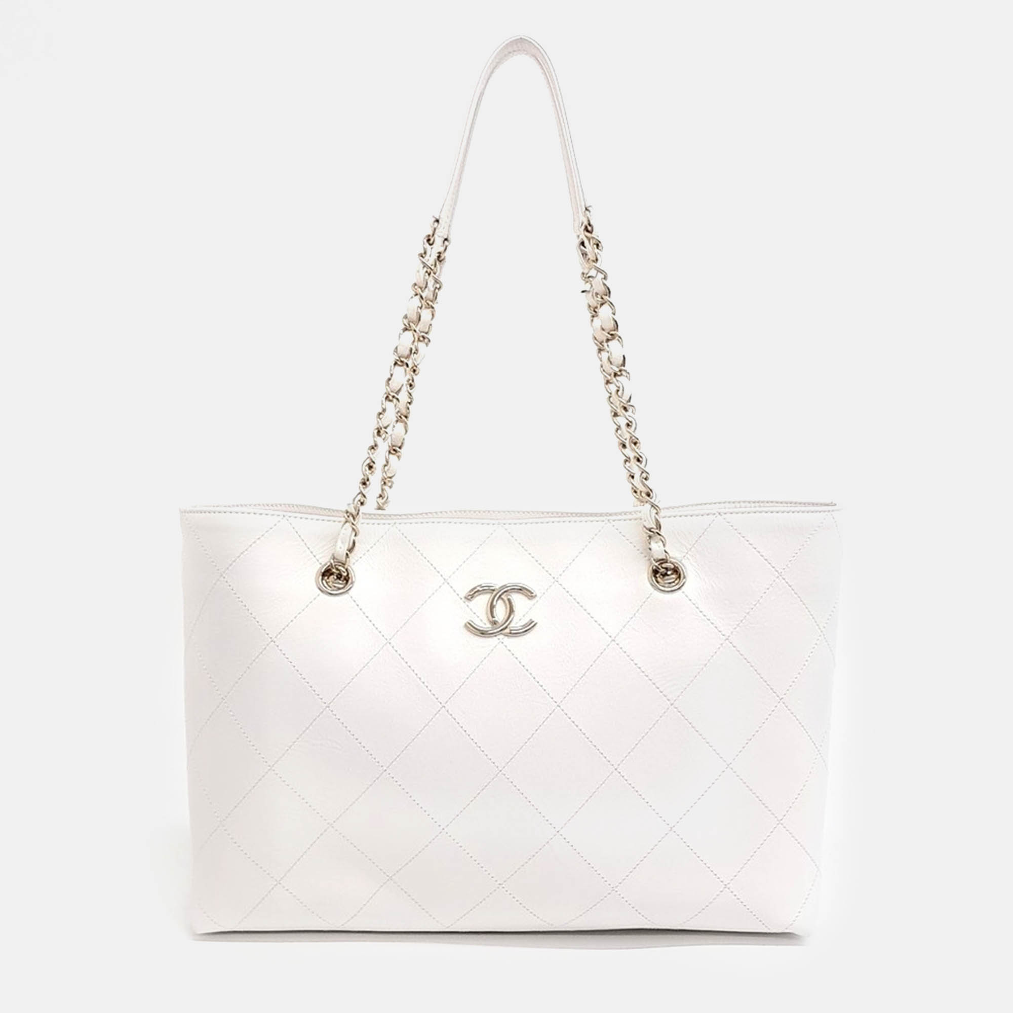 

Chanel White Leather chain shoulder bag