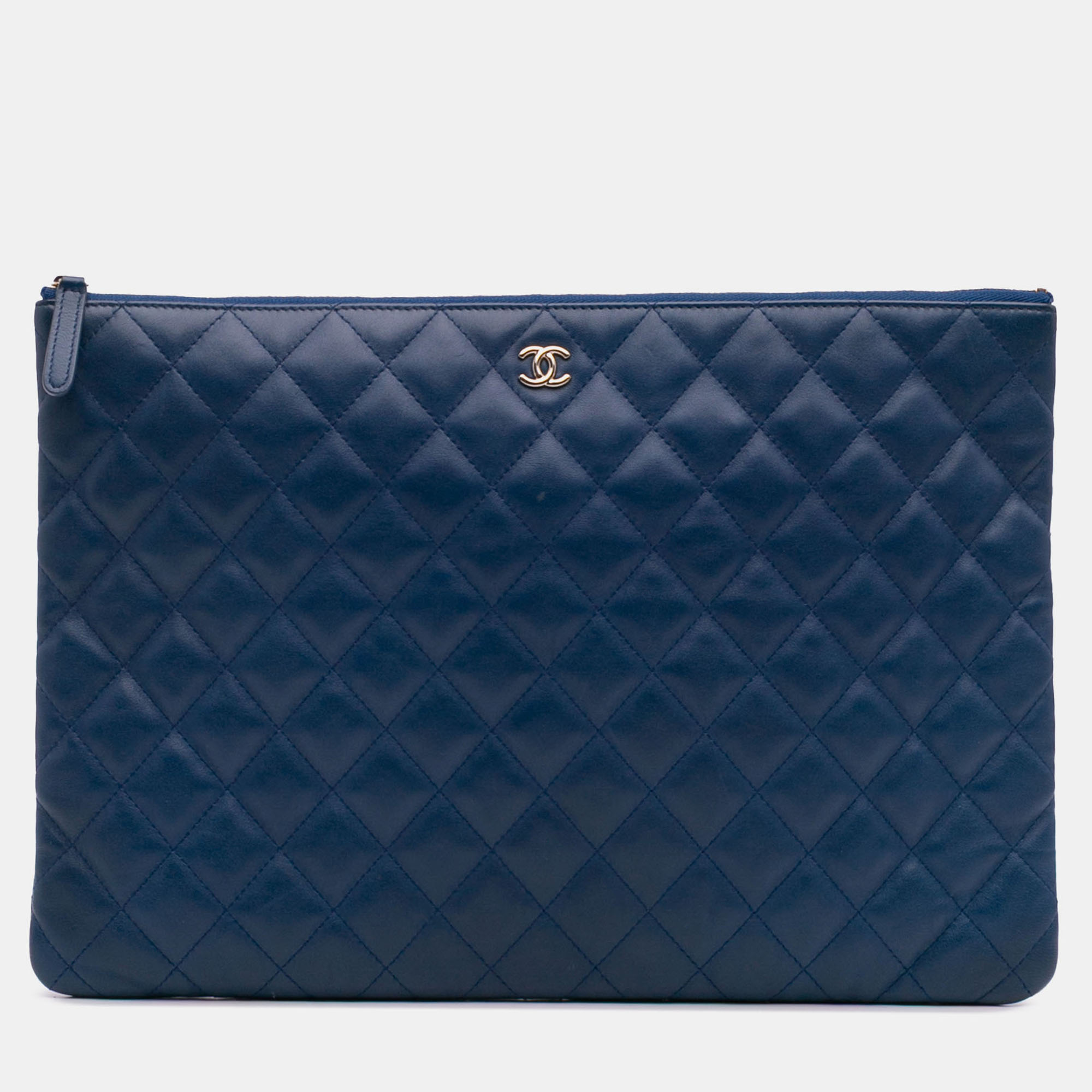 

Chanel Blue Large Quilted Lambskin O Case Clutch
