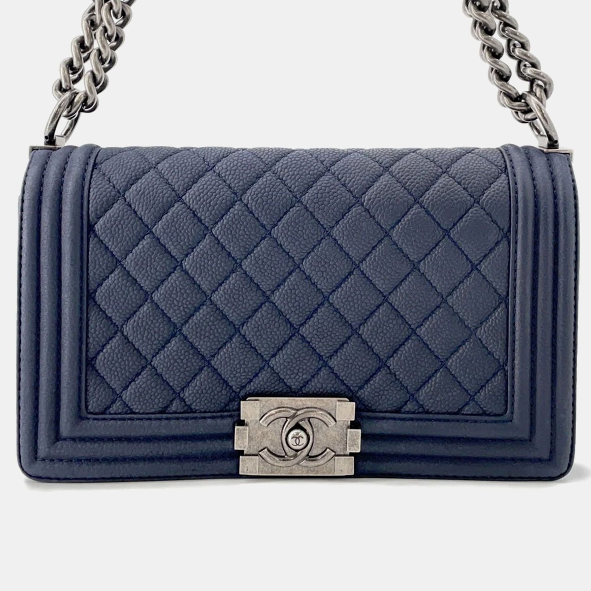 

Chanel Boy Chanel Chain shoulder Bag Navy Caviar Leather Size, Navy blue