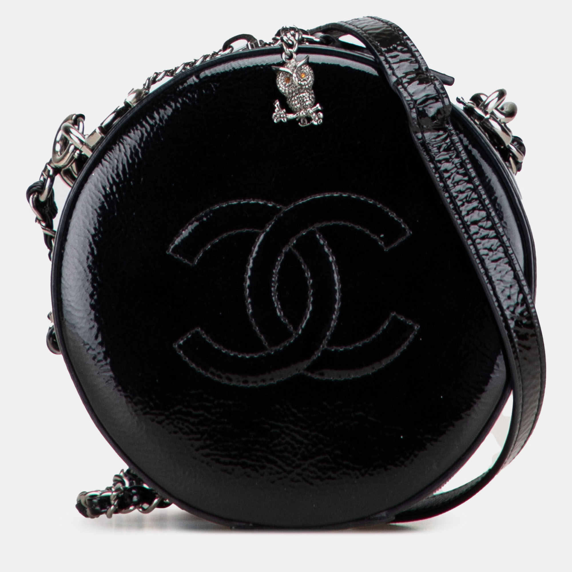 

Chanel Black Patent Round As Earth Bag