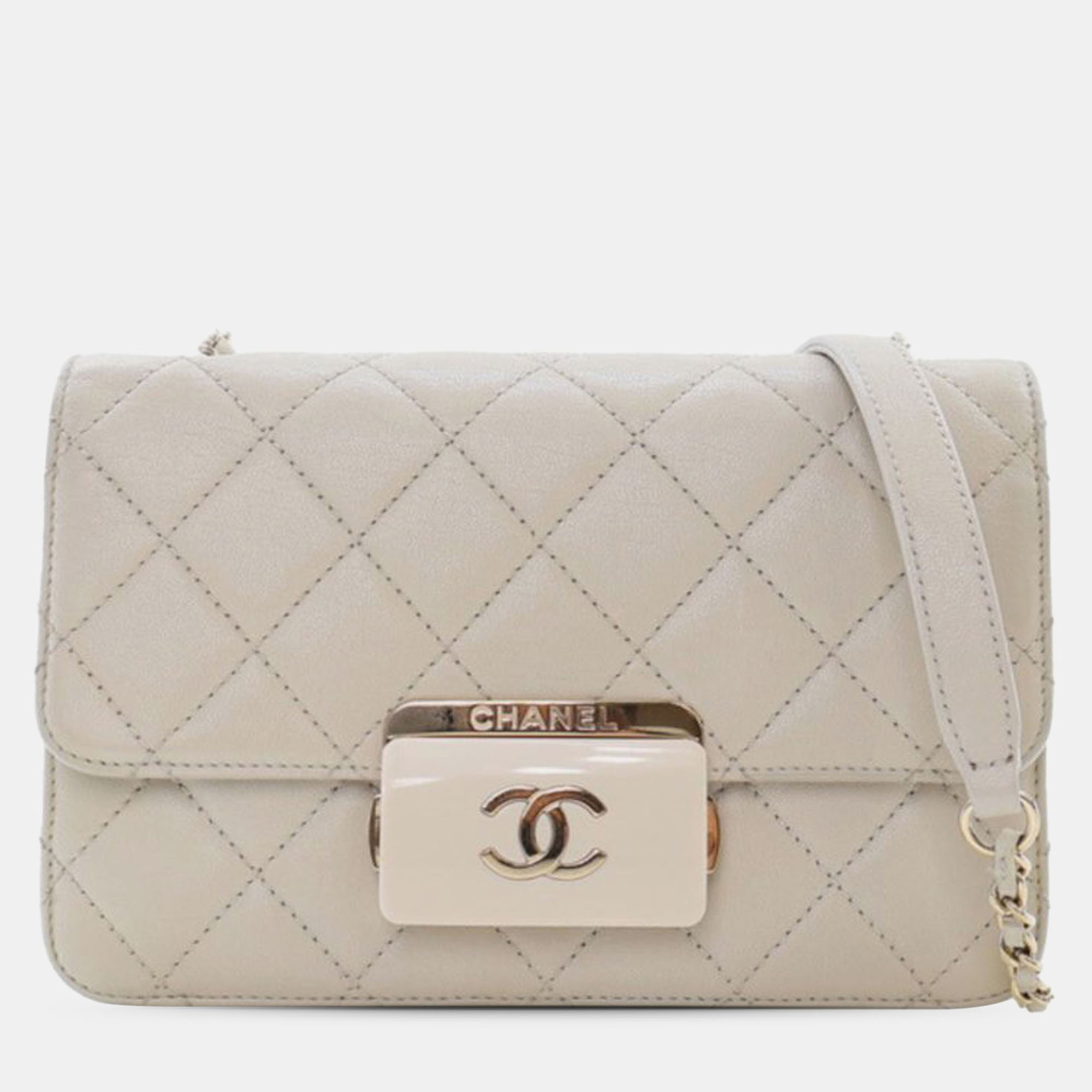 

Chanel Cream Mini Sheepskin Beauty Lock Flap
