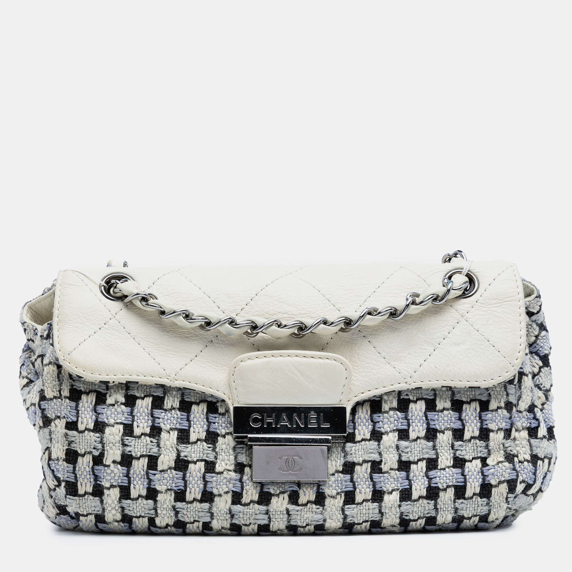 

Chanel Black/White Tweed and Calfskin Woven Single Flap