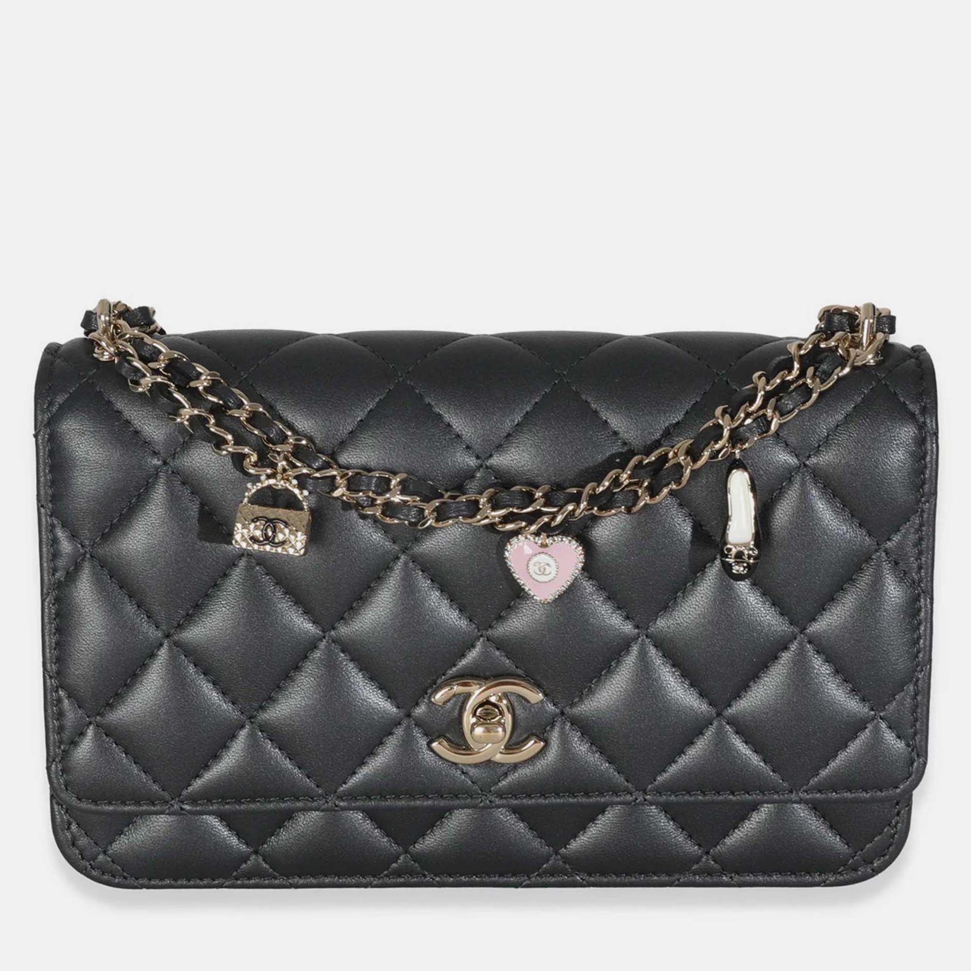 Pre Owned Chanel Black Pearly Quilted Lambskin Charms Wallet On Chain